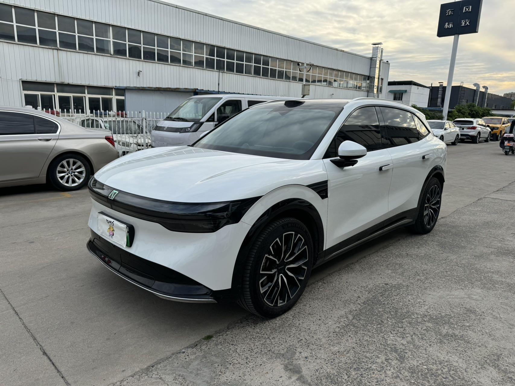 Zeekr 2025 Zeekr 7X 75kWh Rear-Wheel-Drive Intelligent Driving Edition Automatic