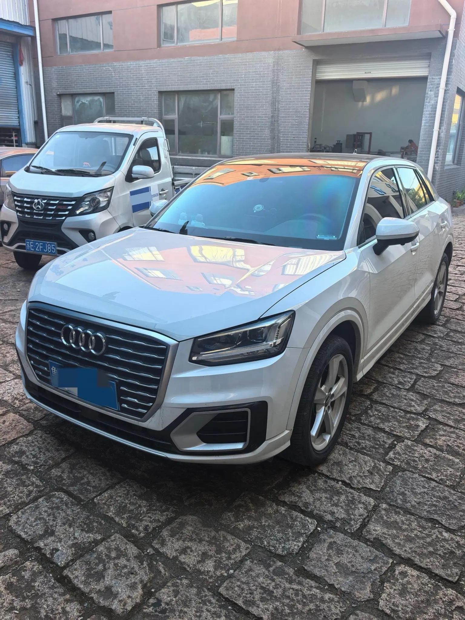 Audi Q2L 2020 35 TFSI Fashion Elegant