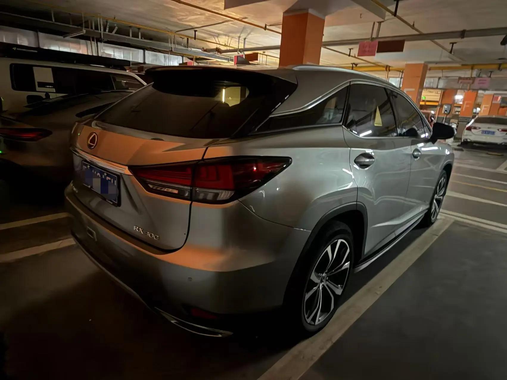 Lexus RX 2020 300 four-wheel drive elegant version of the national v 6