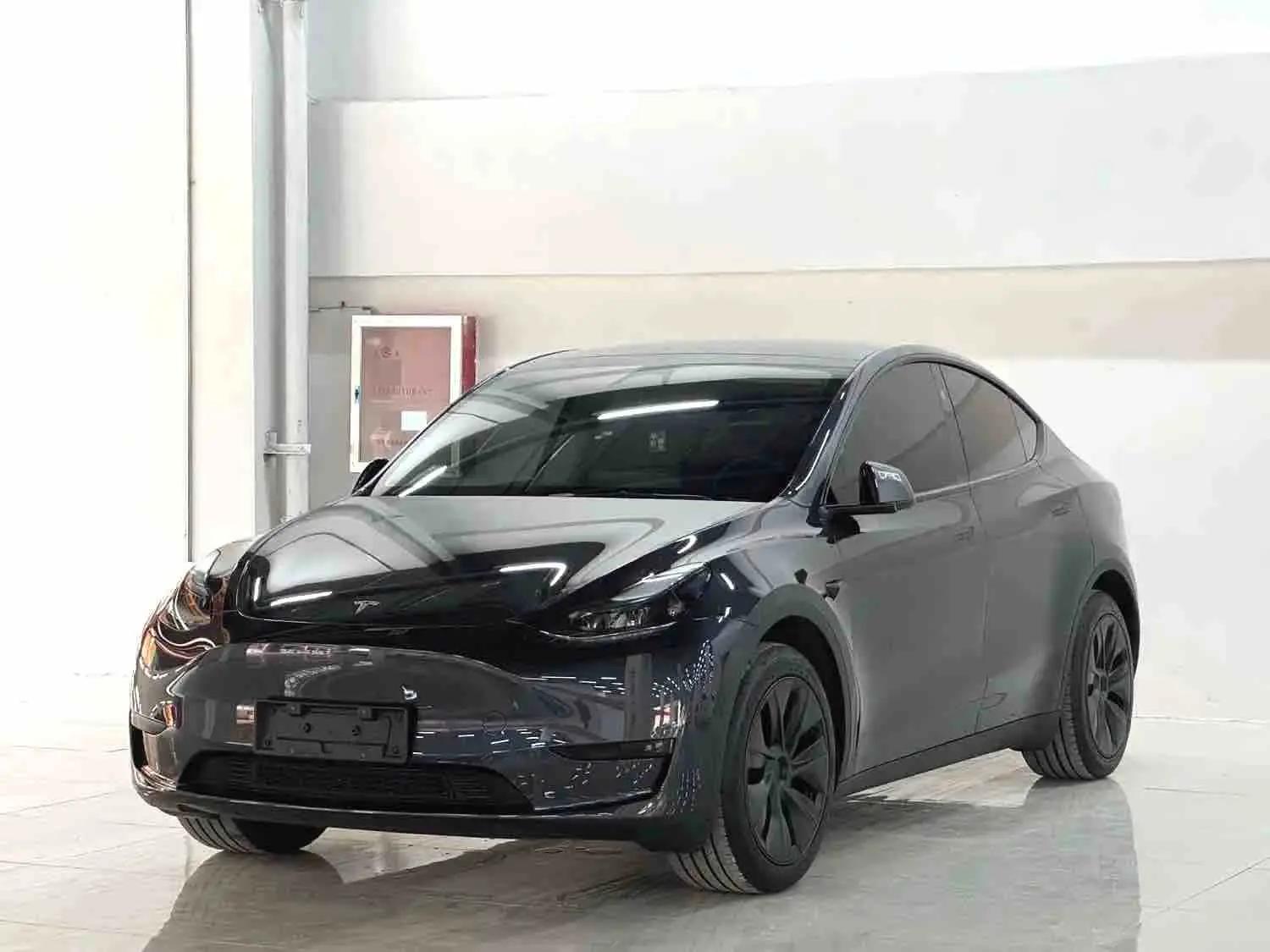 2024 Model Y Rear-Wheel Drive Edition