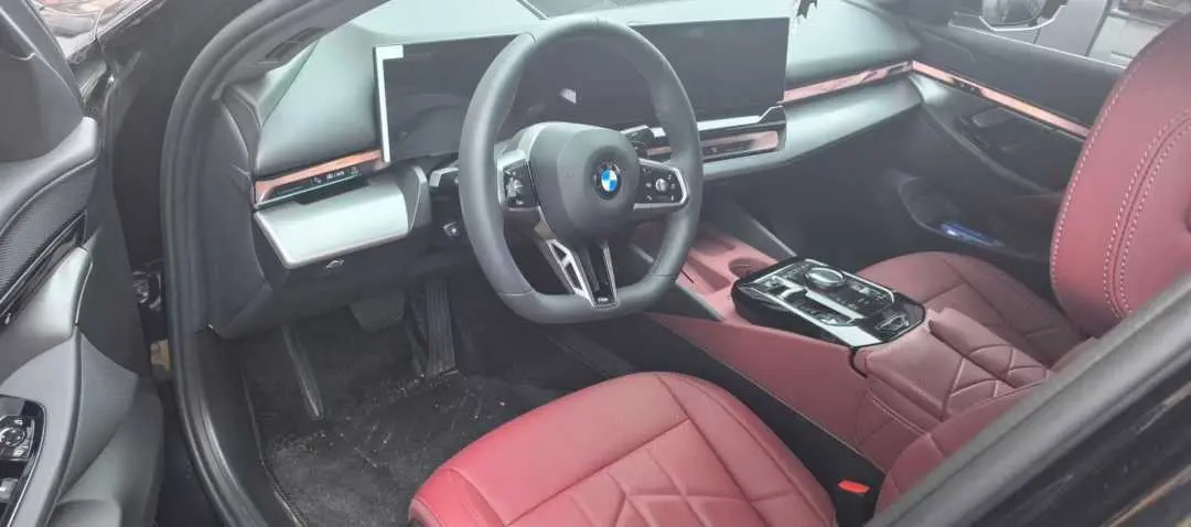 BMW 5 series 2026 525Li 48V 2.0T M sports suit automatic gear 2