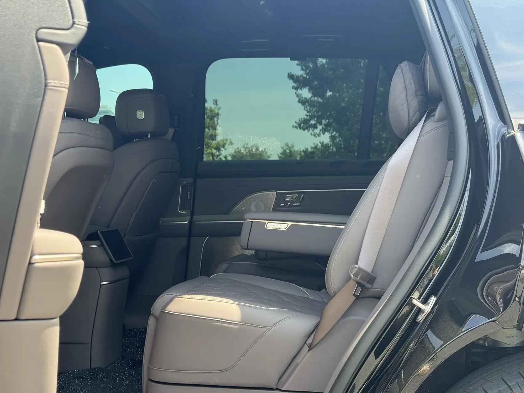 NIO 2026 ES8 6-Seater Executive Luxury Edition Automatic 3