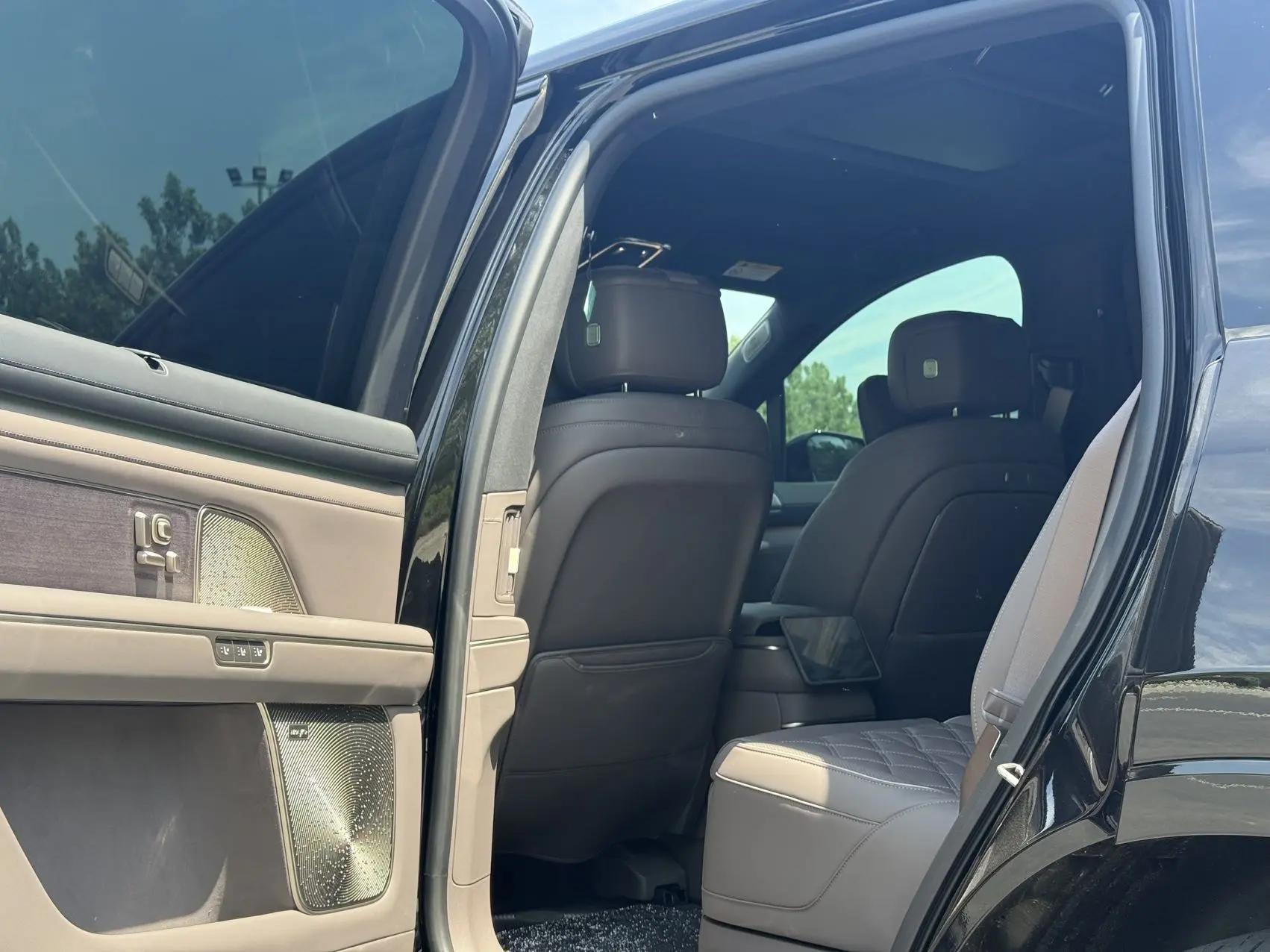 NIO 2026 ES8 6-Seater Executive Luxury Edition Automatic 4