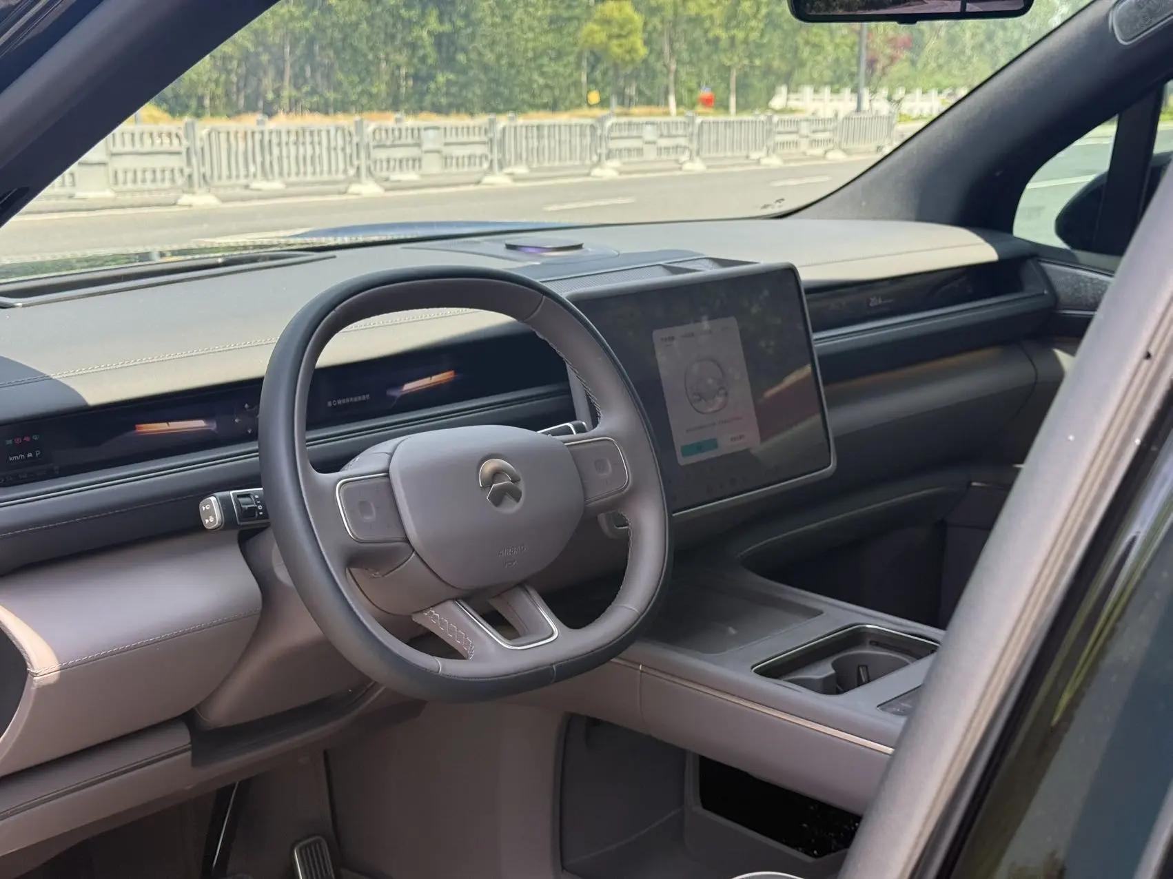 NIO 2026 ES8 6-Seater Executive Luxury Edition Automatic 5