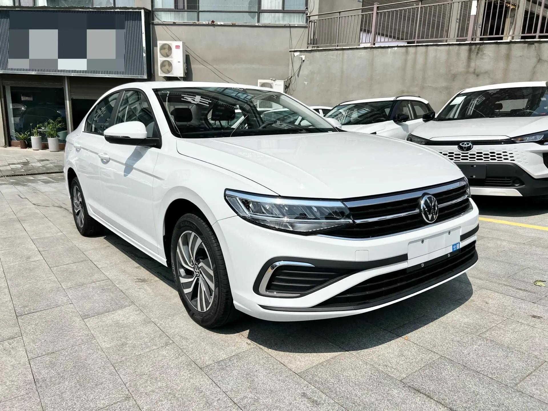 Volkswagen 2025 Bora 1.2TSI 200TSI Yuexing Navigation Edition Automatic Gear 2
