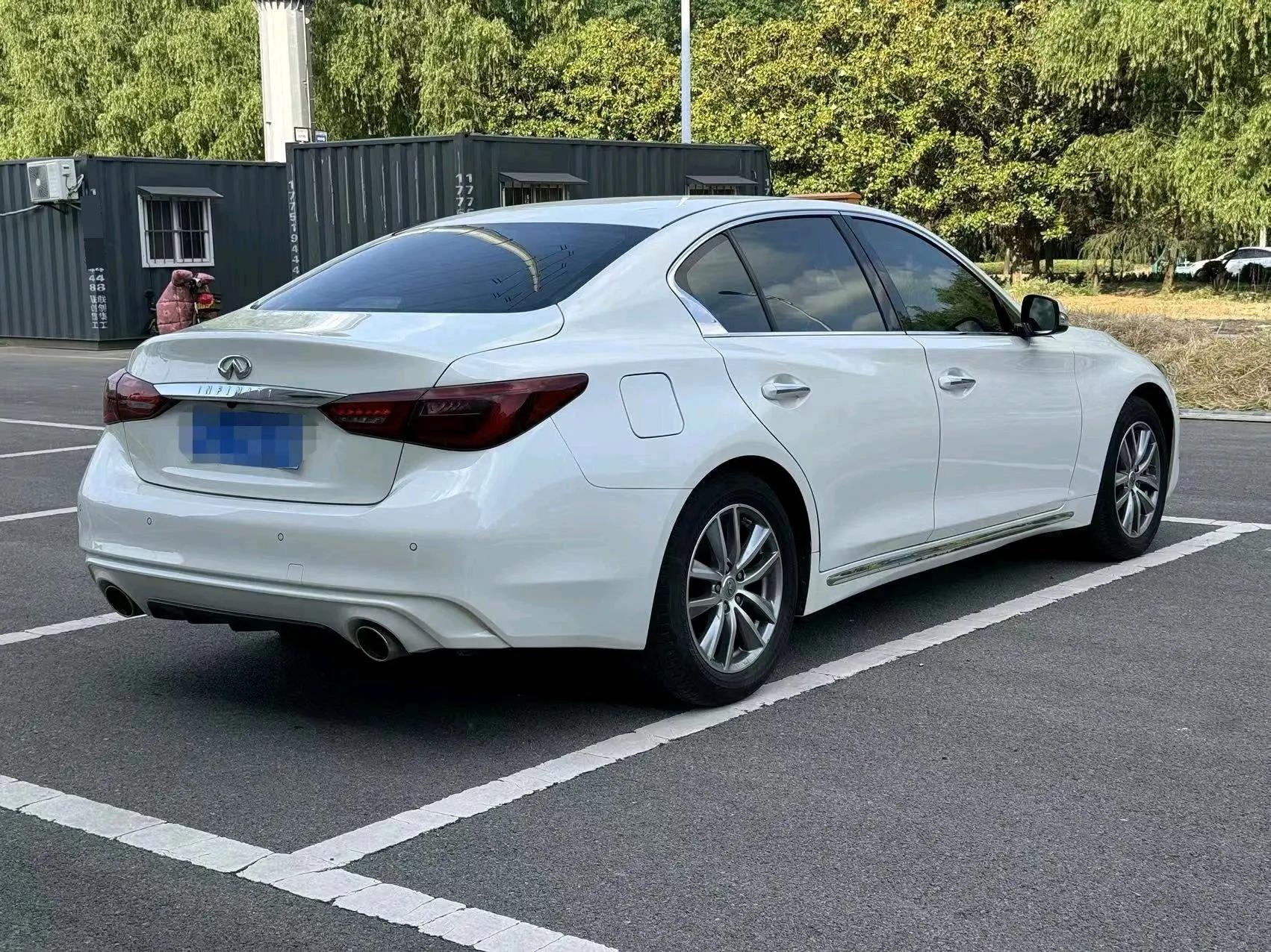 Infiniti Q50L 2022 2.0T Comfort Edition 4