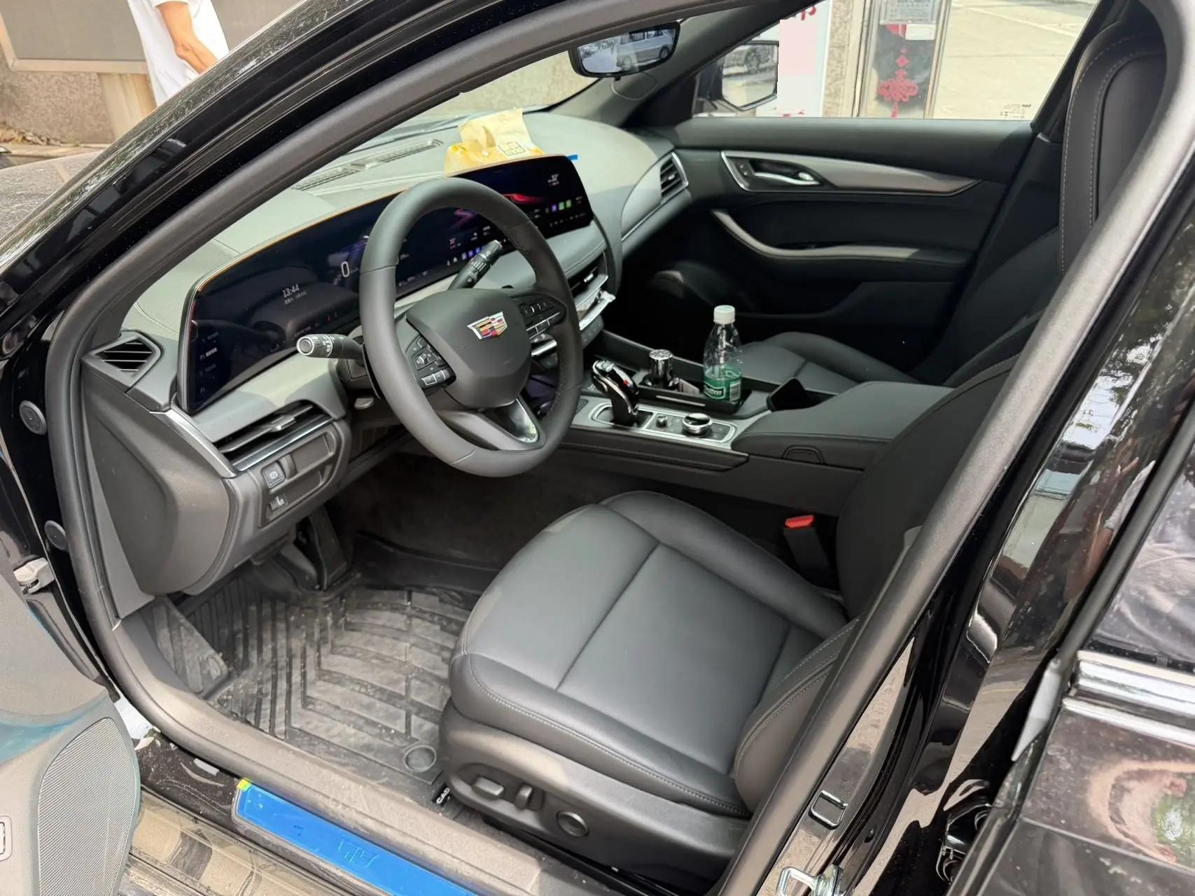 Cadillac 2025 CT5 2.0T 28T Track Performance Edition Automatic Gear 5