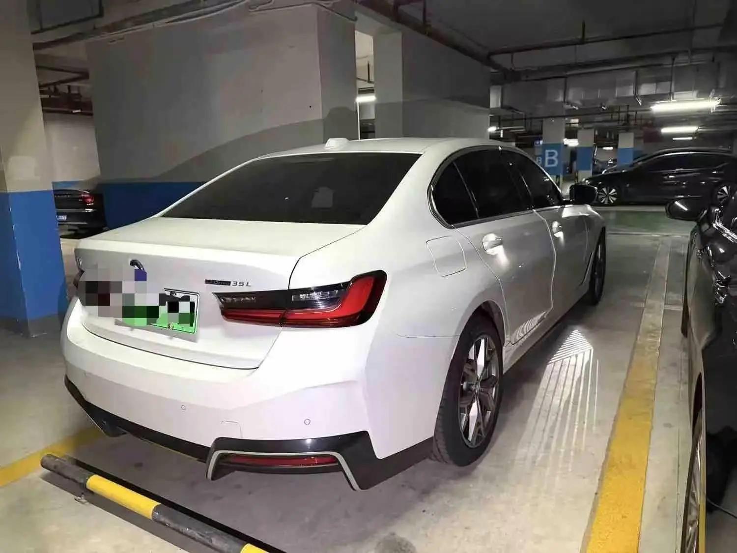 BMW 2026 i3 eDrive 35 L automatic gear 4