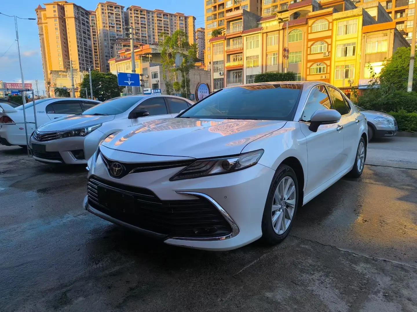 Camry 2021 2.0G Deluxe Edition
