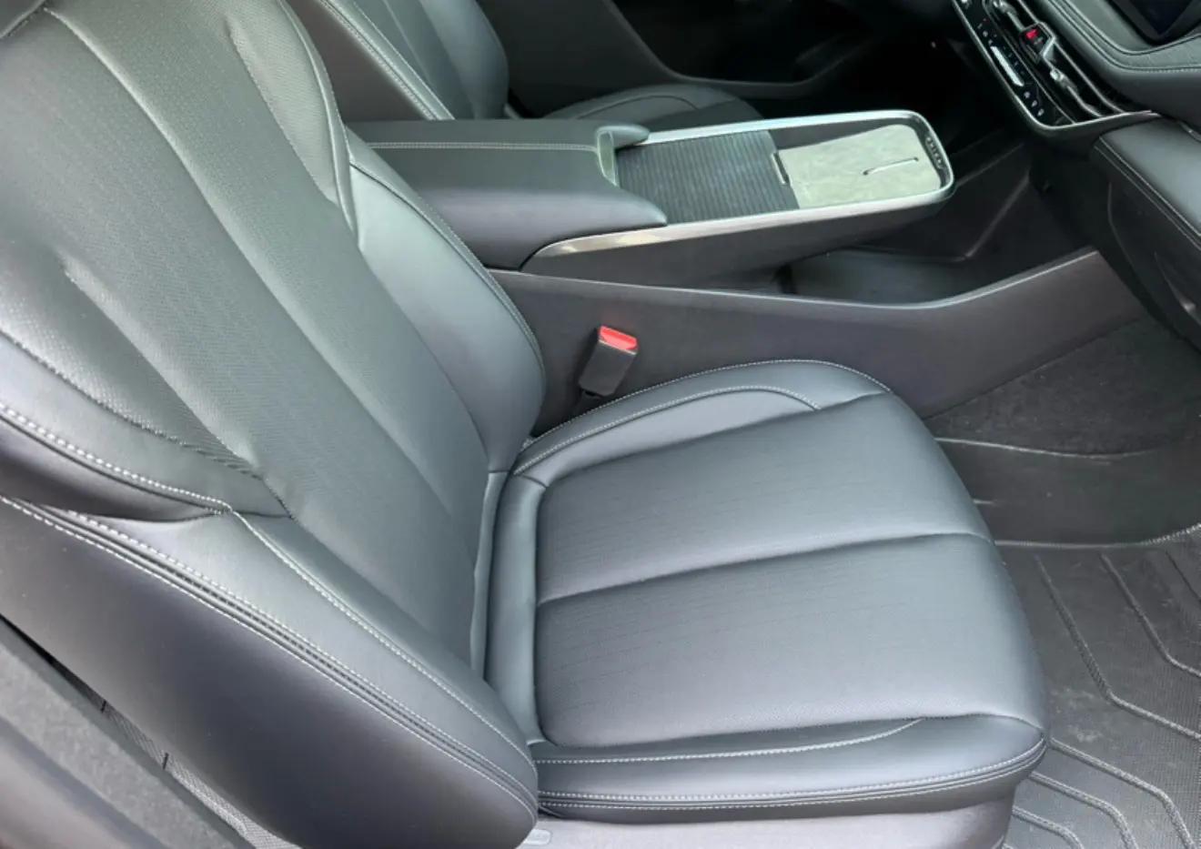 Buick 2025 LaCrosse 2.0T 28T Platinum Edition Automatic 3