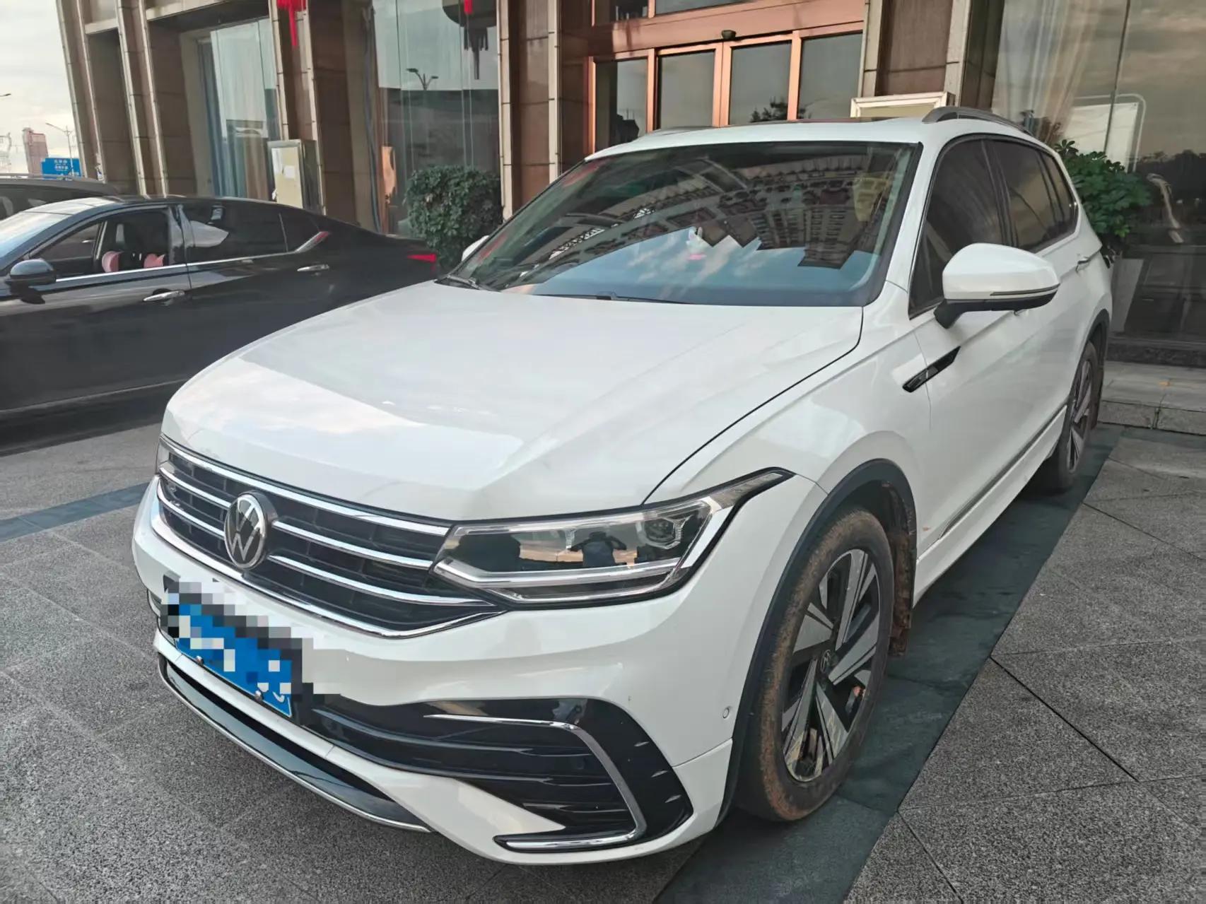 Tiguan L 2023 330TSI Automatic Two-Drive R-Line Enjoy Edition