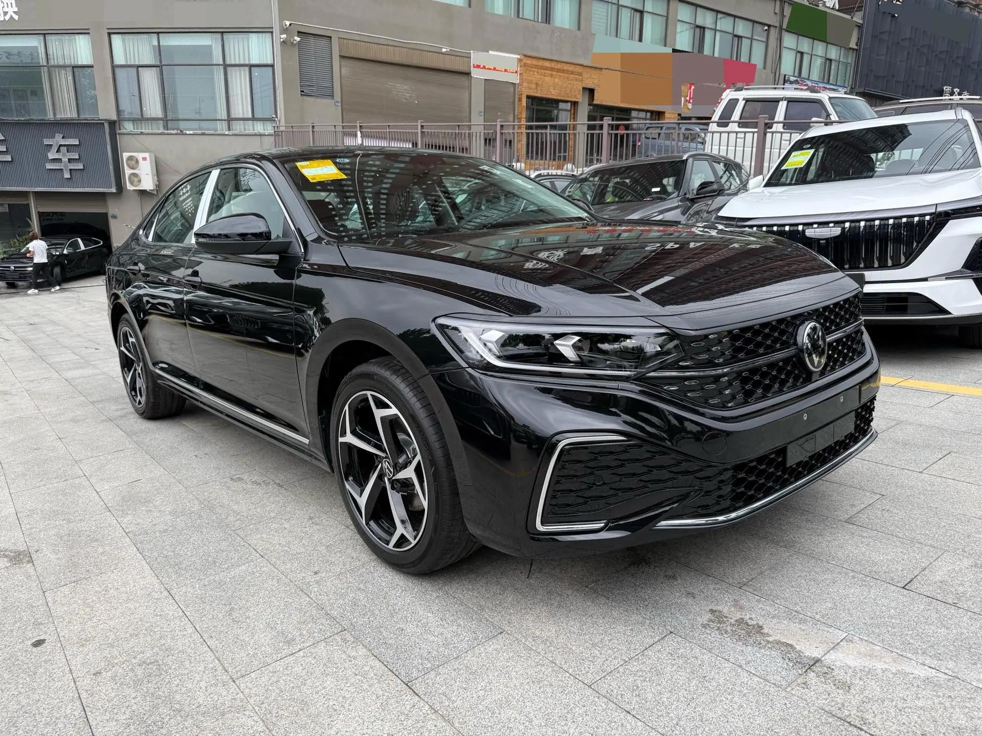 Volkswagen 2026 Passat 2.0TSI 380TSI Subut Longteng Edition Automatic Gear 2