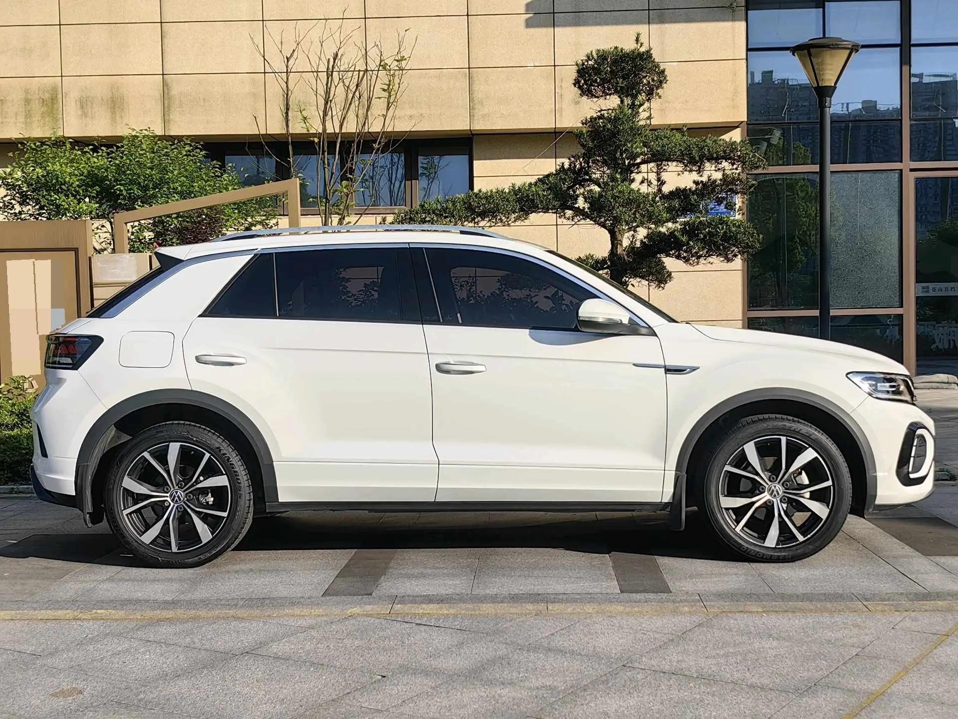 Volkswagen 2024 Tange 1.5TSI 300TSI Two-Drive Chen Guang Edition Automatic Gear 4