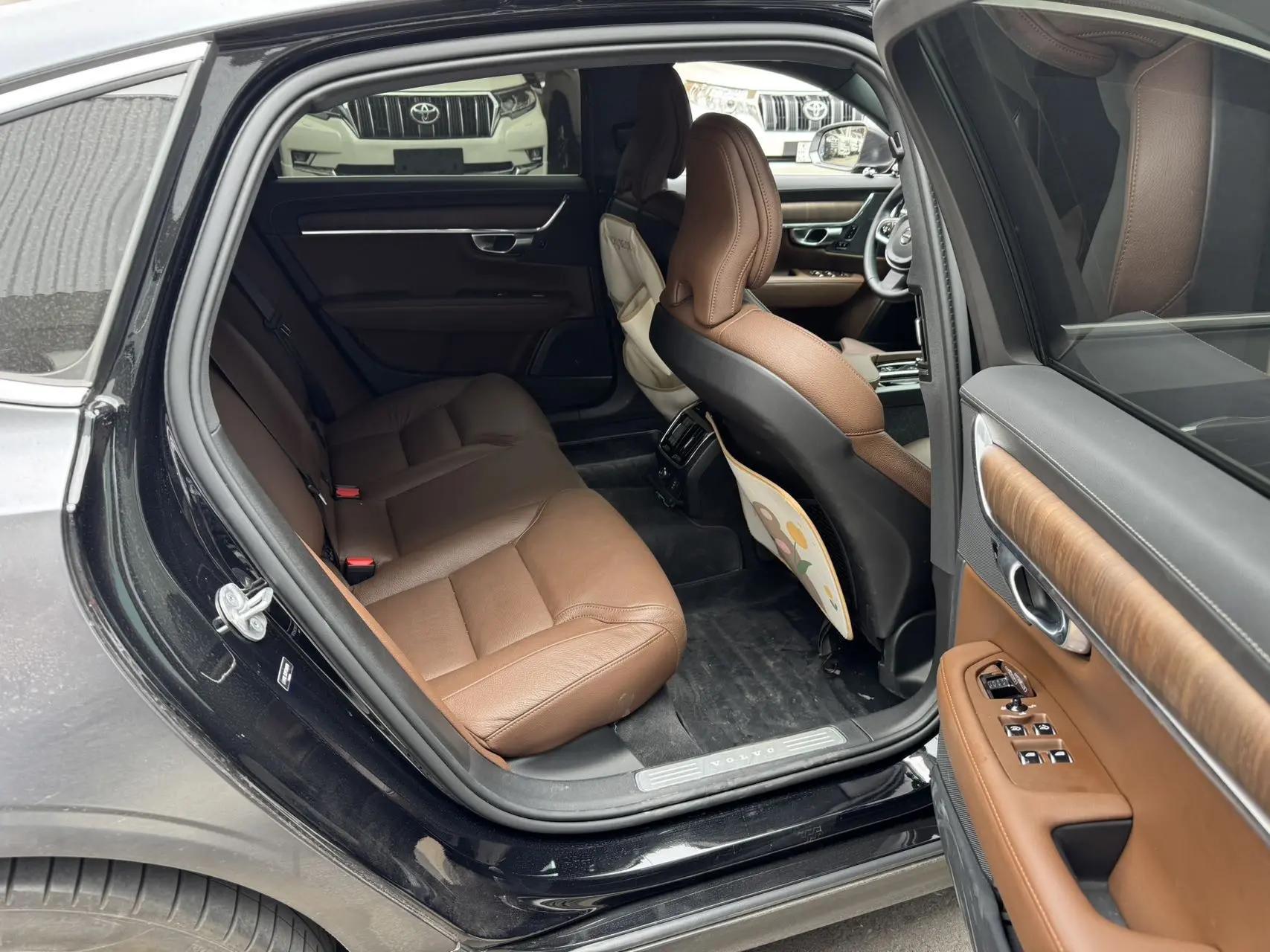 Volvo S90 2023 B5 Smart Luxury Edition 7