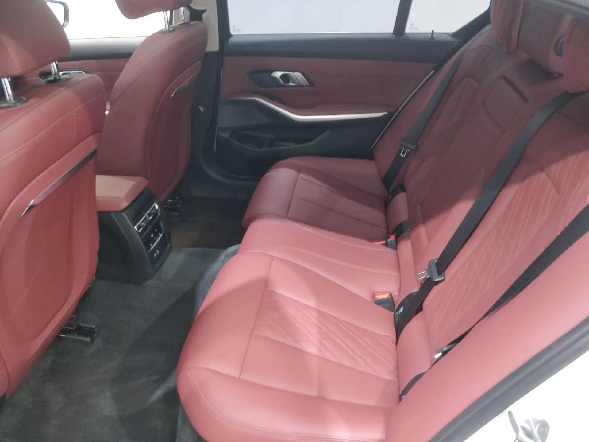 BMW 3 Series 2023 model 320Li M Sport Package 4