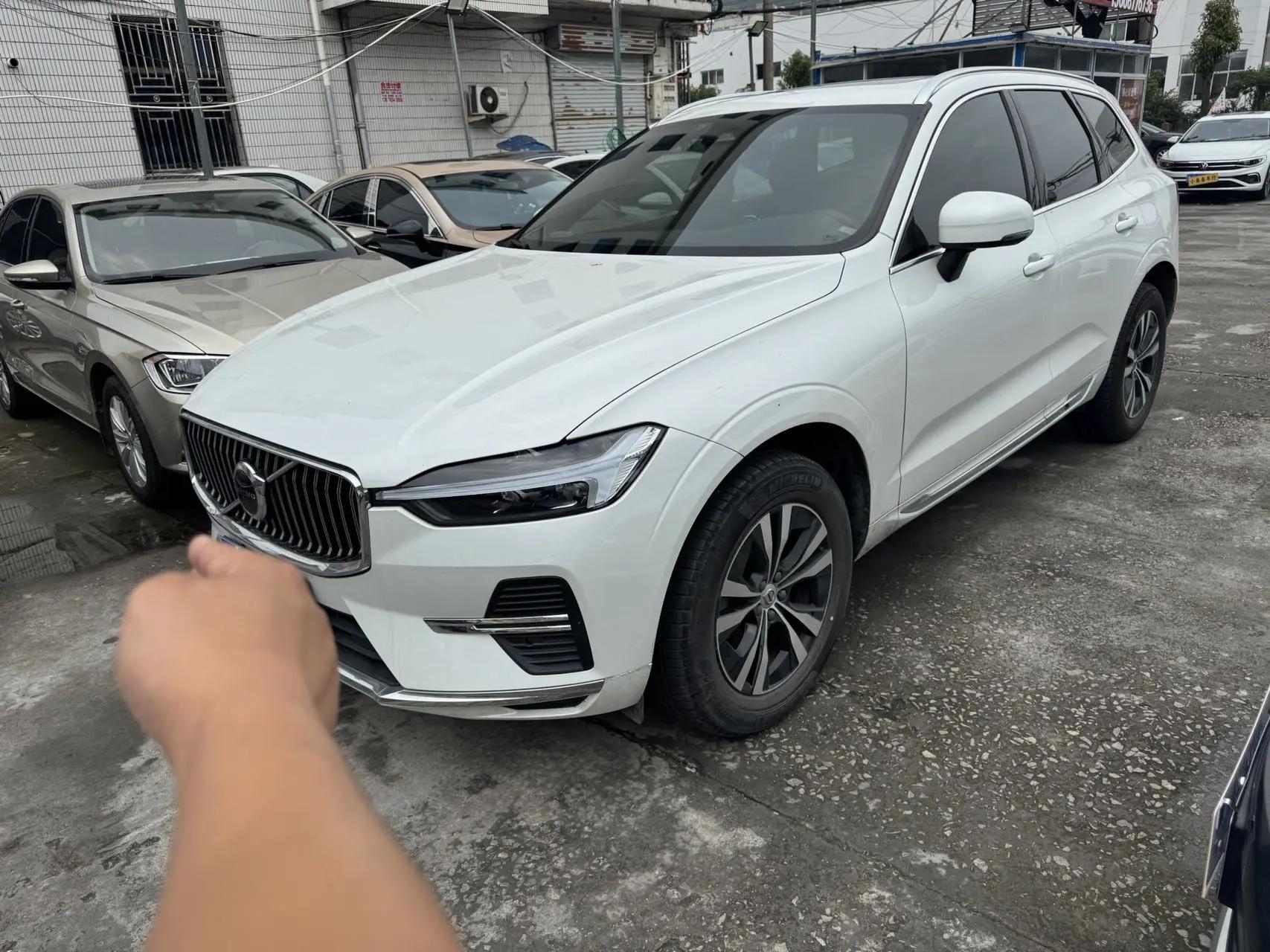 Volvo XC60 2023 B5 4-wheel-drive Zhiyi Deluxe Edition