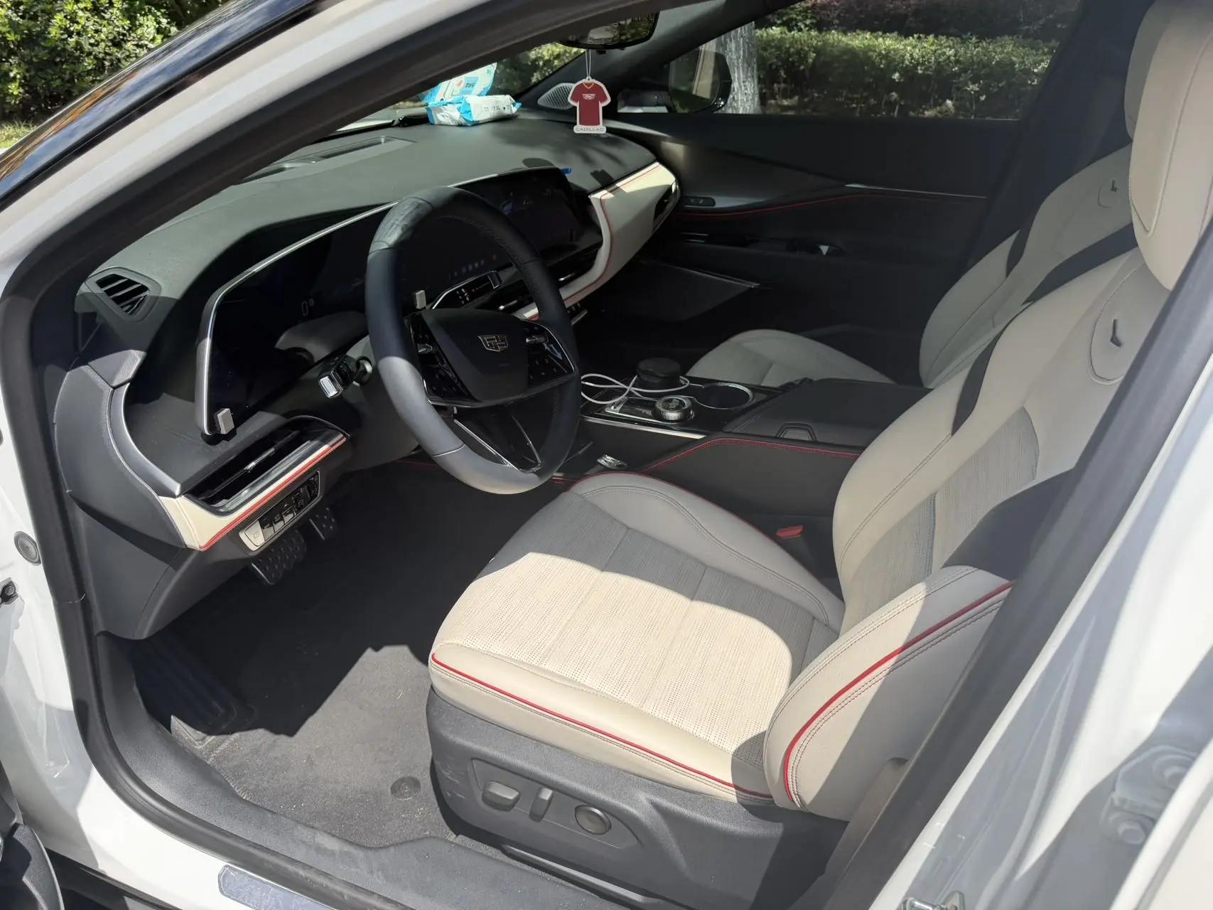 Cadillac GT4 2023 25T Honorable Model 5