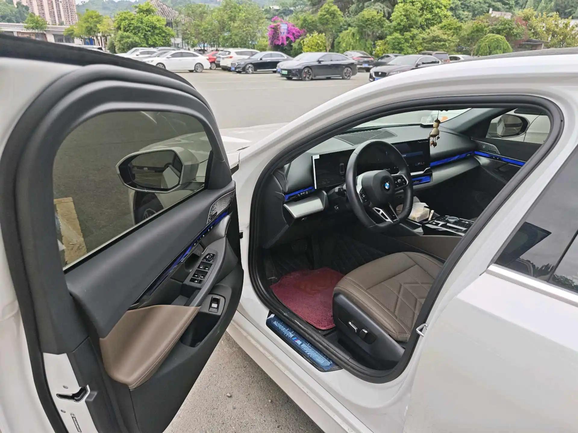BMW 5 Series 2024 Model 530Li 48V 2.0T Luxury M Sport Package Automatic 8