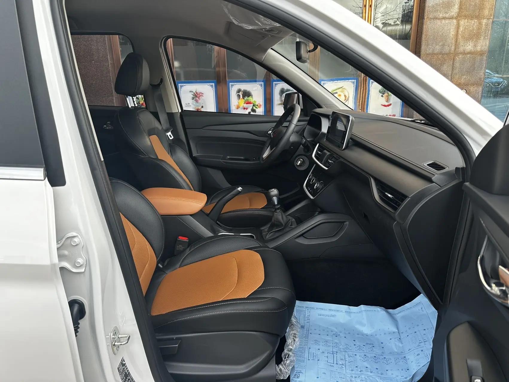 WuLing Hongguang S3 2019 1.5L Manual Comfort Country VI 5