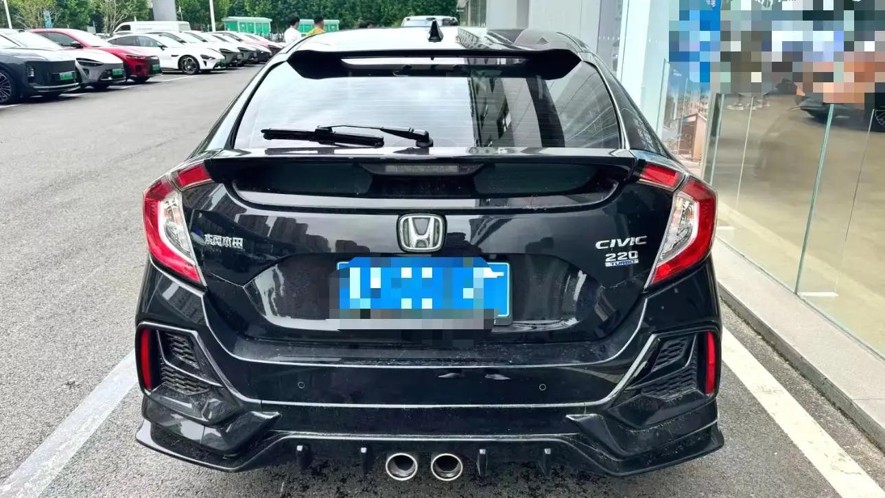 Civic 2021 HATCHBACK 220TURBO CVT Trendy & Cool Edition 2