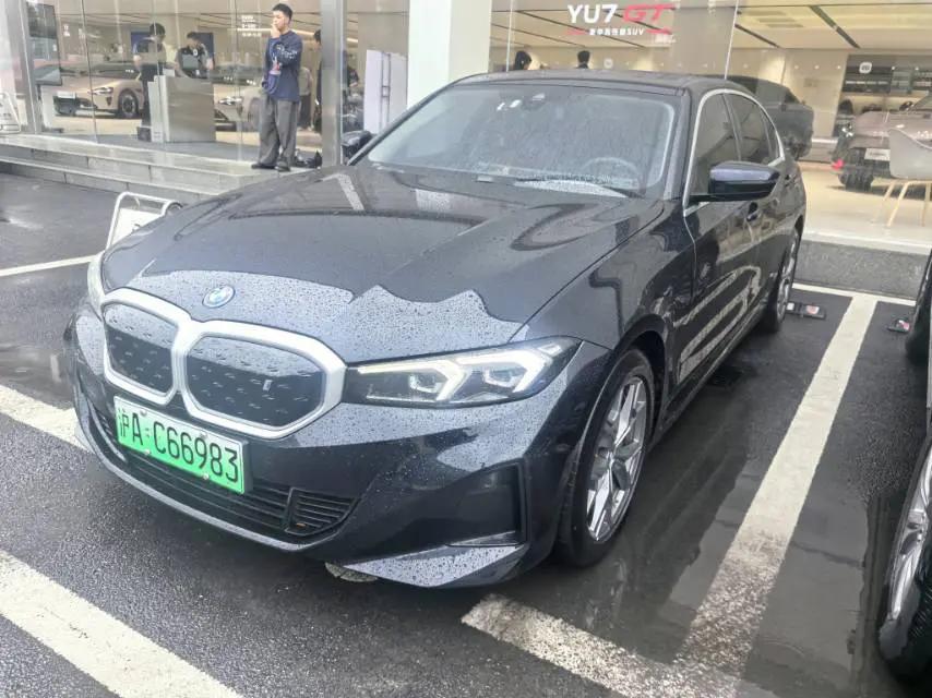 BMW i3 2022 eDrive 35 L