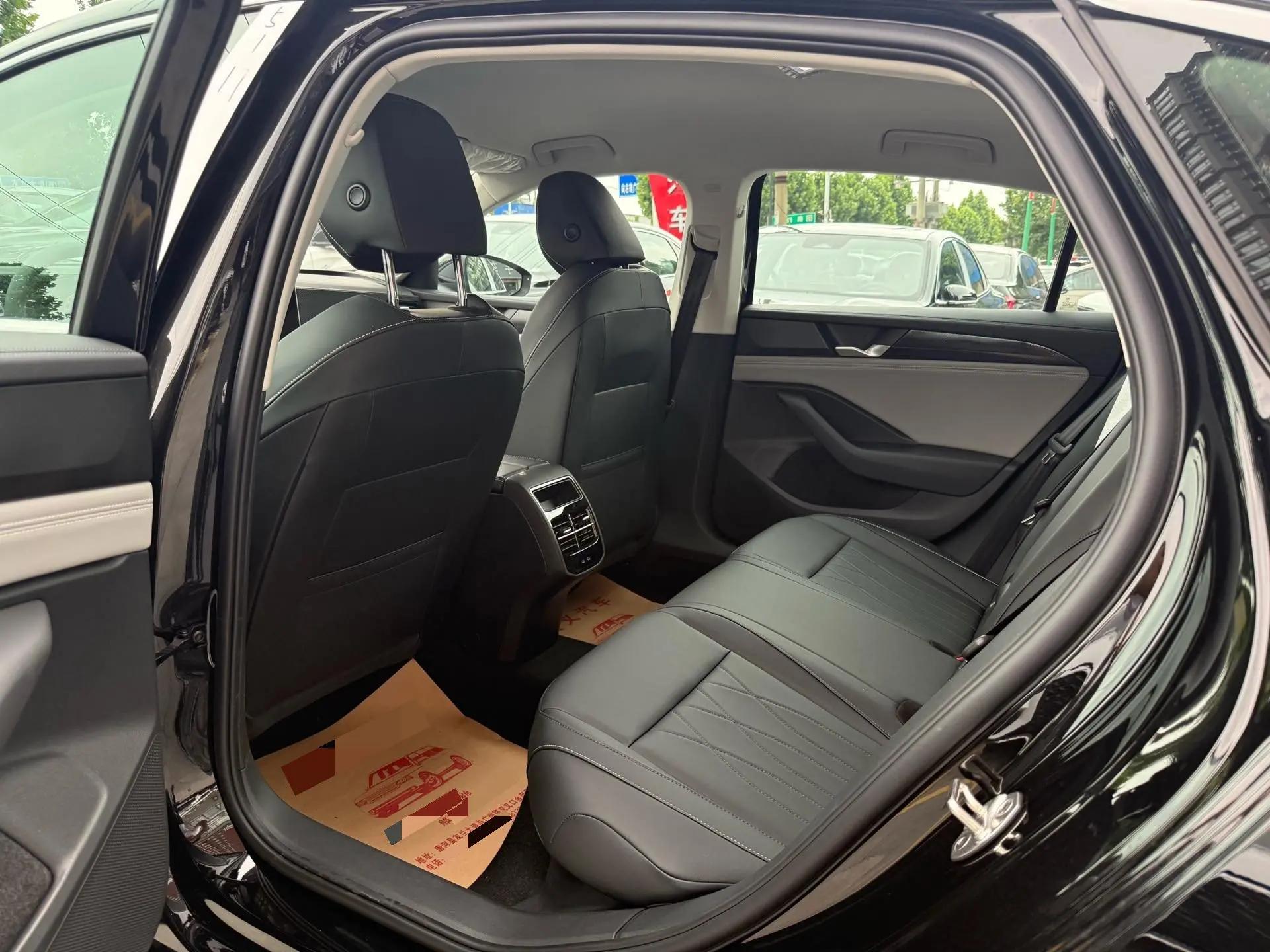 Volkswagen 2026 Magotan 1.5TSI 300TSI Premium Edition Automatic Gear 5