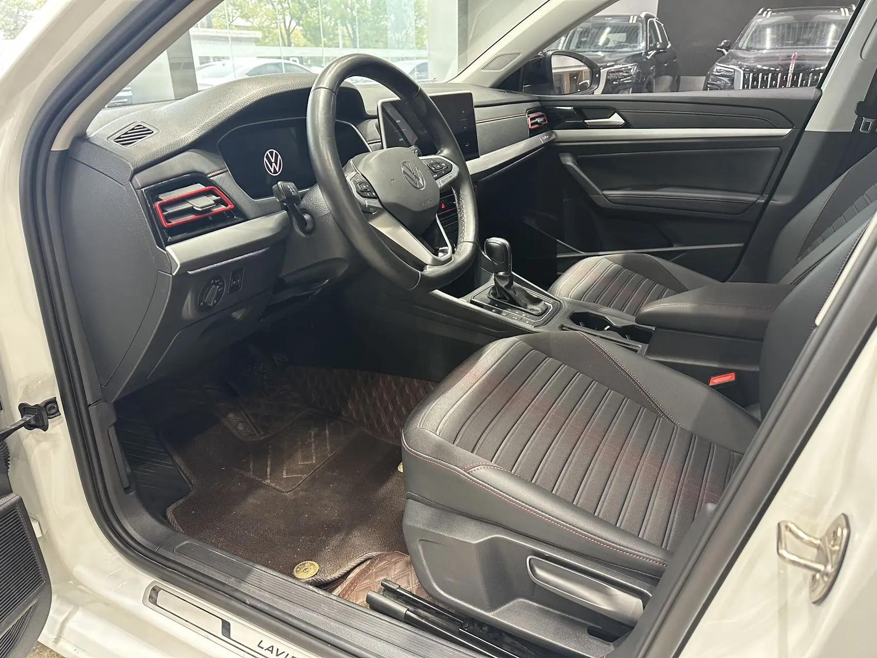 Lavida 2023 280TSI DSG Star Full Edition 10