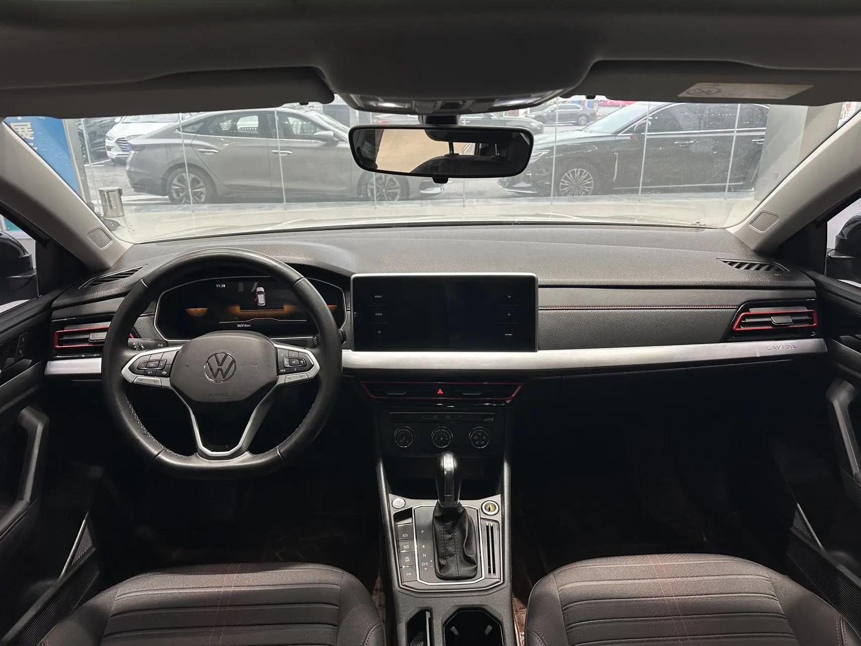 Lavida 2023 280TSI DSG Star Full Edition 11