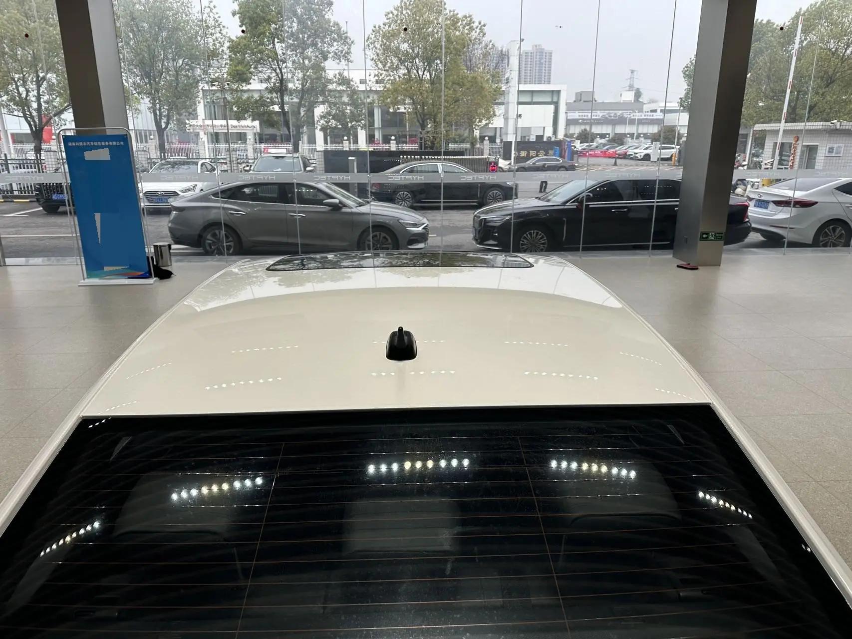 Lavida 2023 280TSI DSG Star Full Edition 8