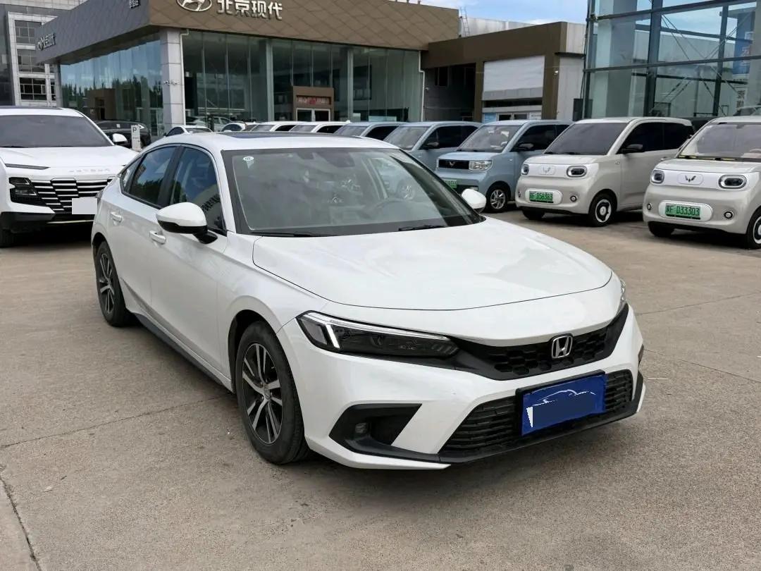 Honda 2023 Civic Hatchback 1.5T CVT 240TURBO Extreme Edition Automatic 3