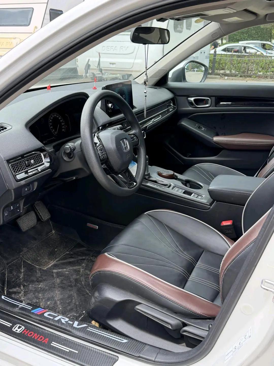 Honda 2023 Civic Hatchback 1.5T CVT 240TURBO Extreme Edition Automatic 4