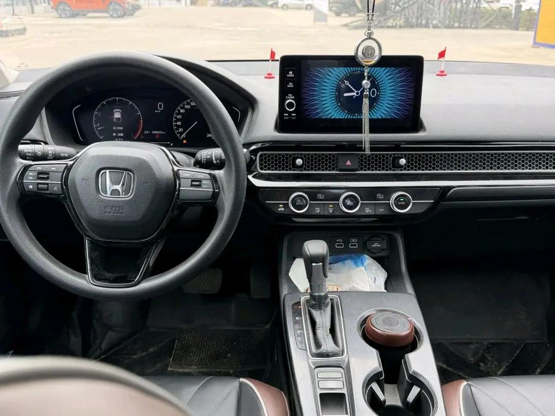 Honda 2023 Civic Hatchback 1.5T CVT 240TURBO Extreme Edition Automatic 5