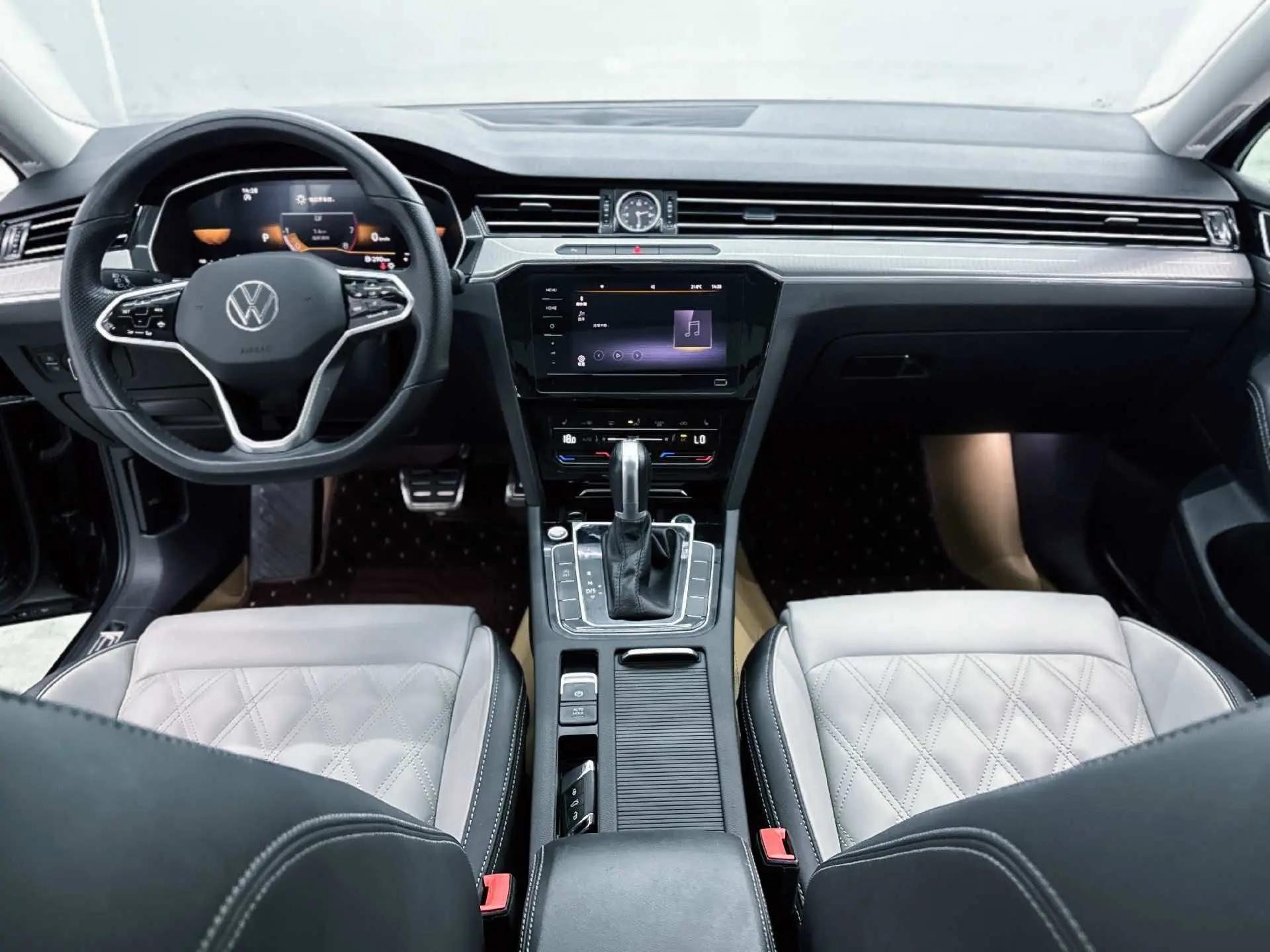 Volkswagen 2023 Magotan 2.0TSI 330TSI 2 Million Units Commemorative Edition Leading Model Automatic 6