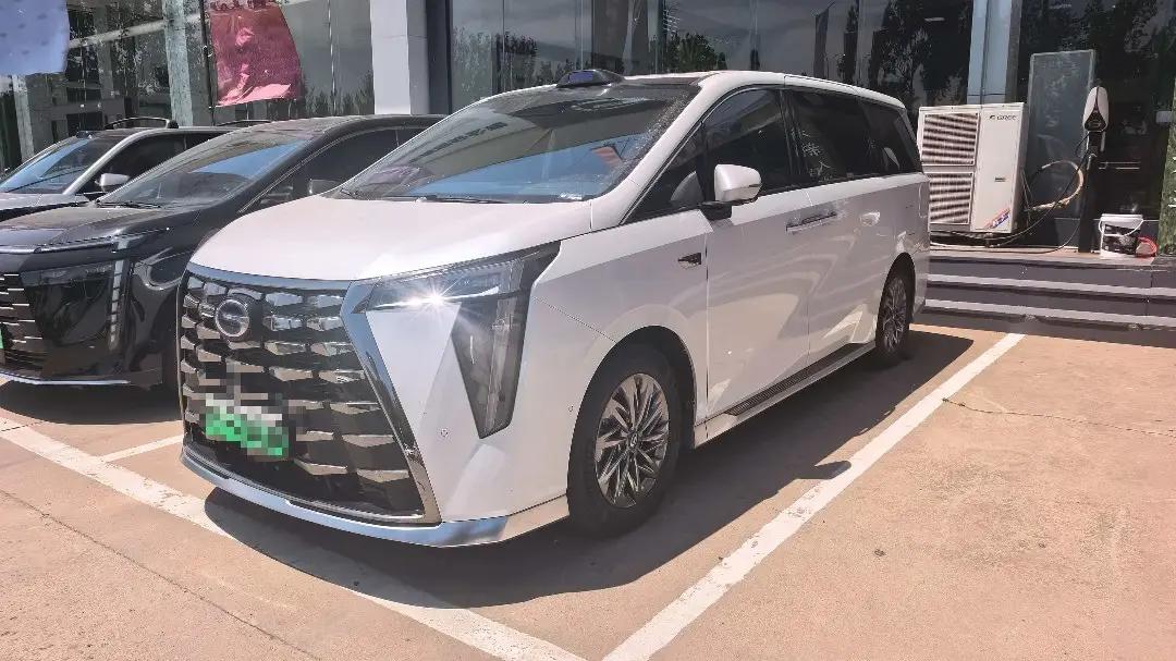 GAC Trumpchi 2025 Model Wangxiang M8 2.0T Gan Kun Series Ultra First-Class Automatic