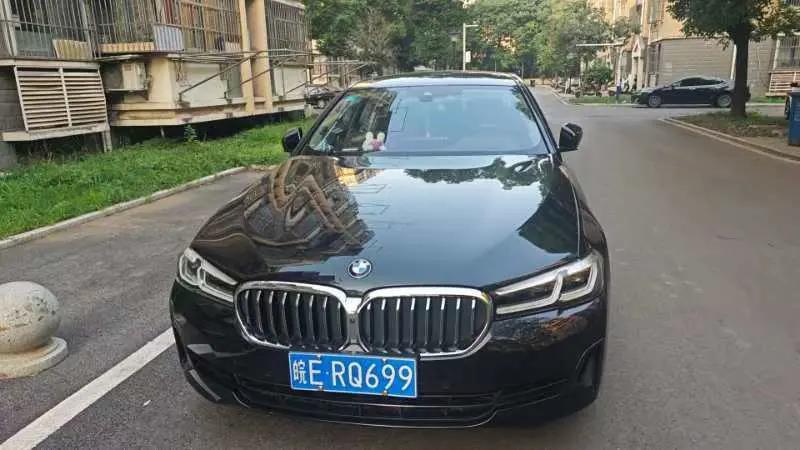 BMW 5 Series 2021 530Li Exclusive M Sports Suit 3