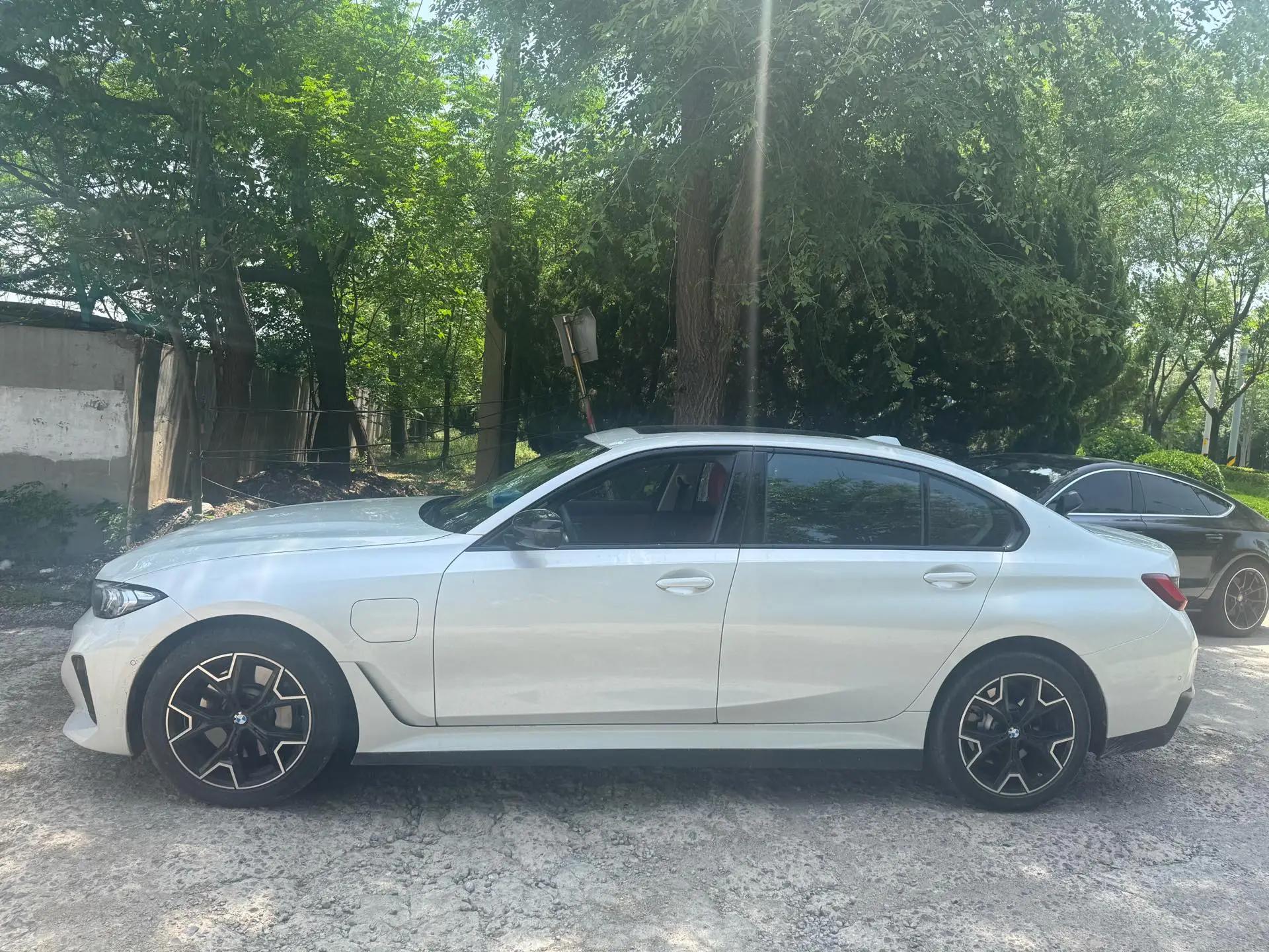 BMW 2025 i3 eDrive 40 L obsidian night suit automatic gear 12