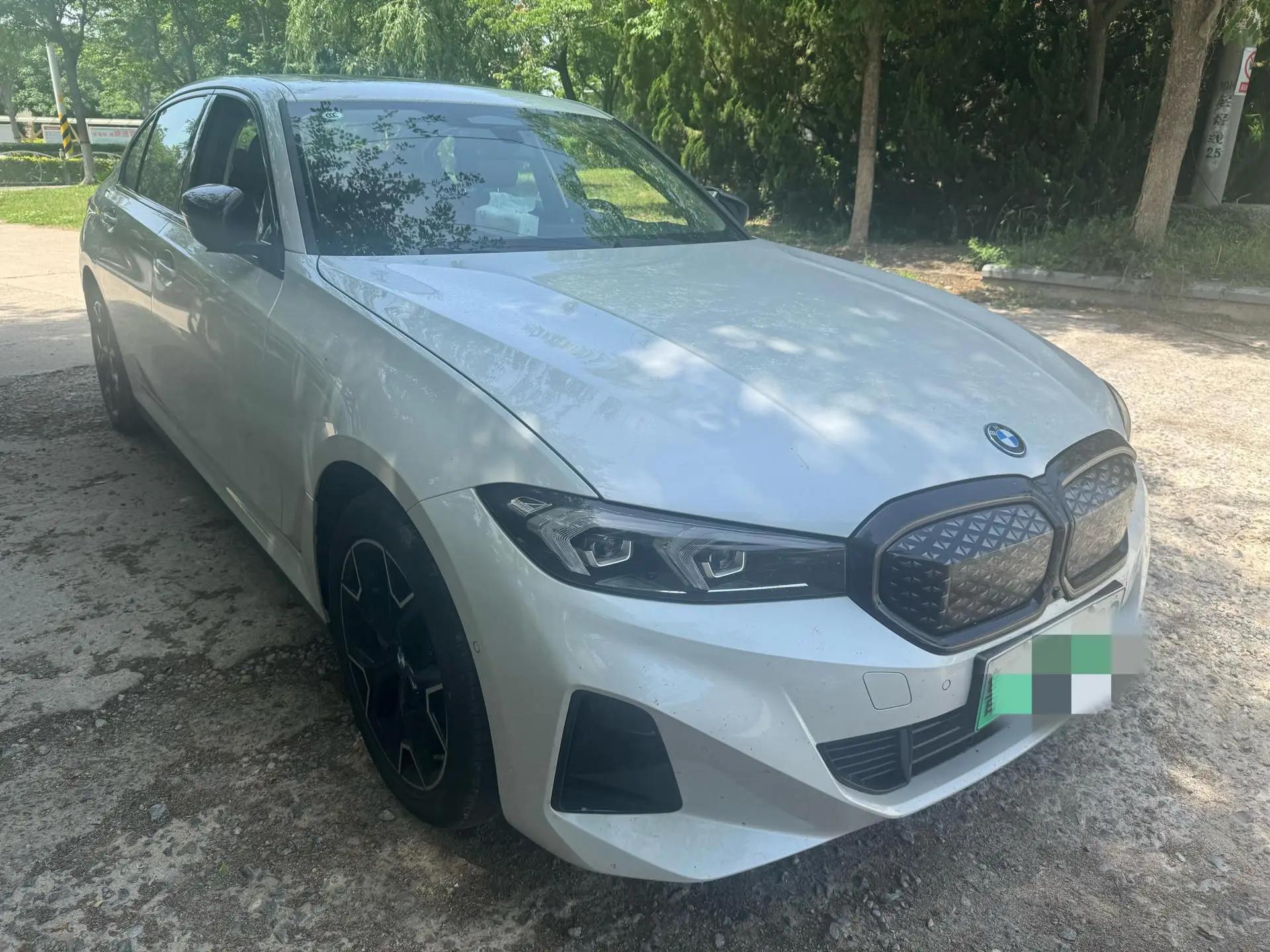 BMW 2025 i3 eDrive 40 L obsidian night suit automatic gear 3