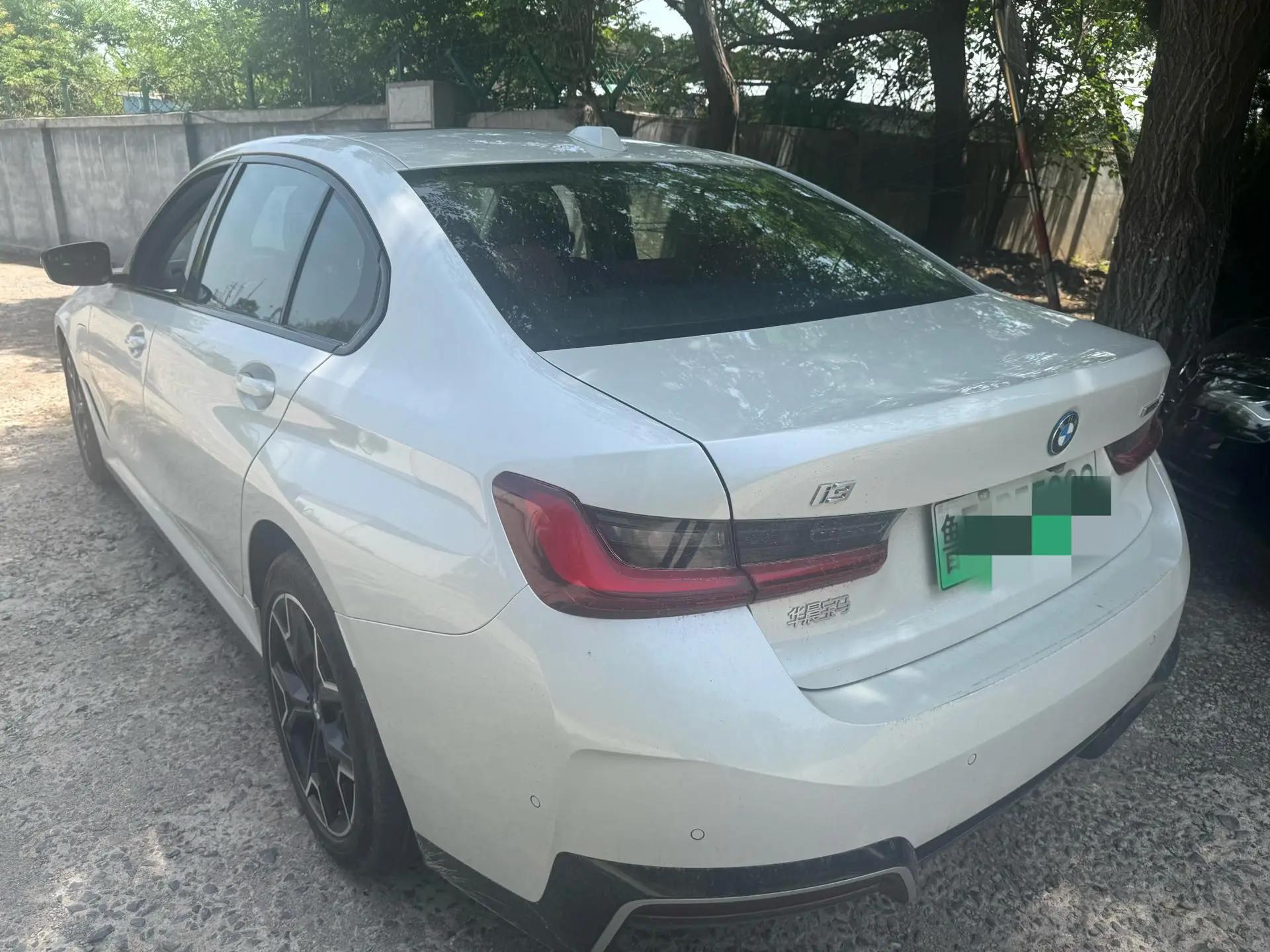 BMW 2025 i3 eDrive 40 L obsidian night suit automatic gear 4
