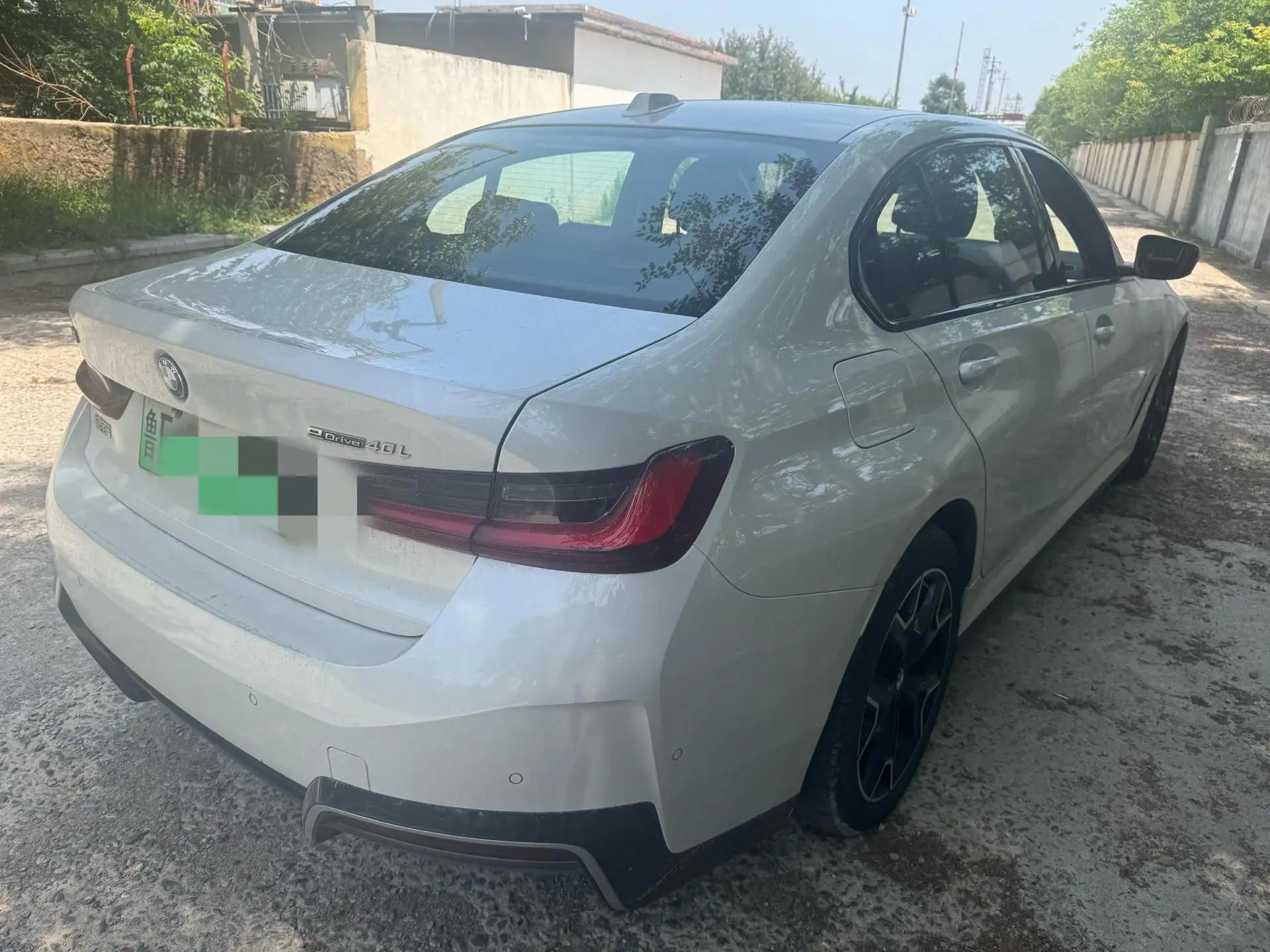 BMW 2025 i3 eDrive 40 L obsidian night suit automatic gear 5