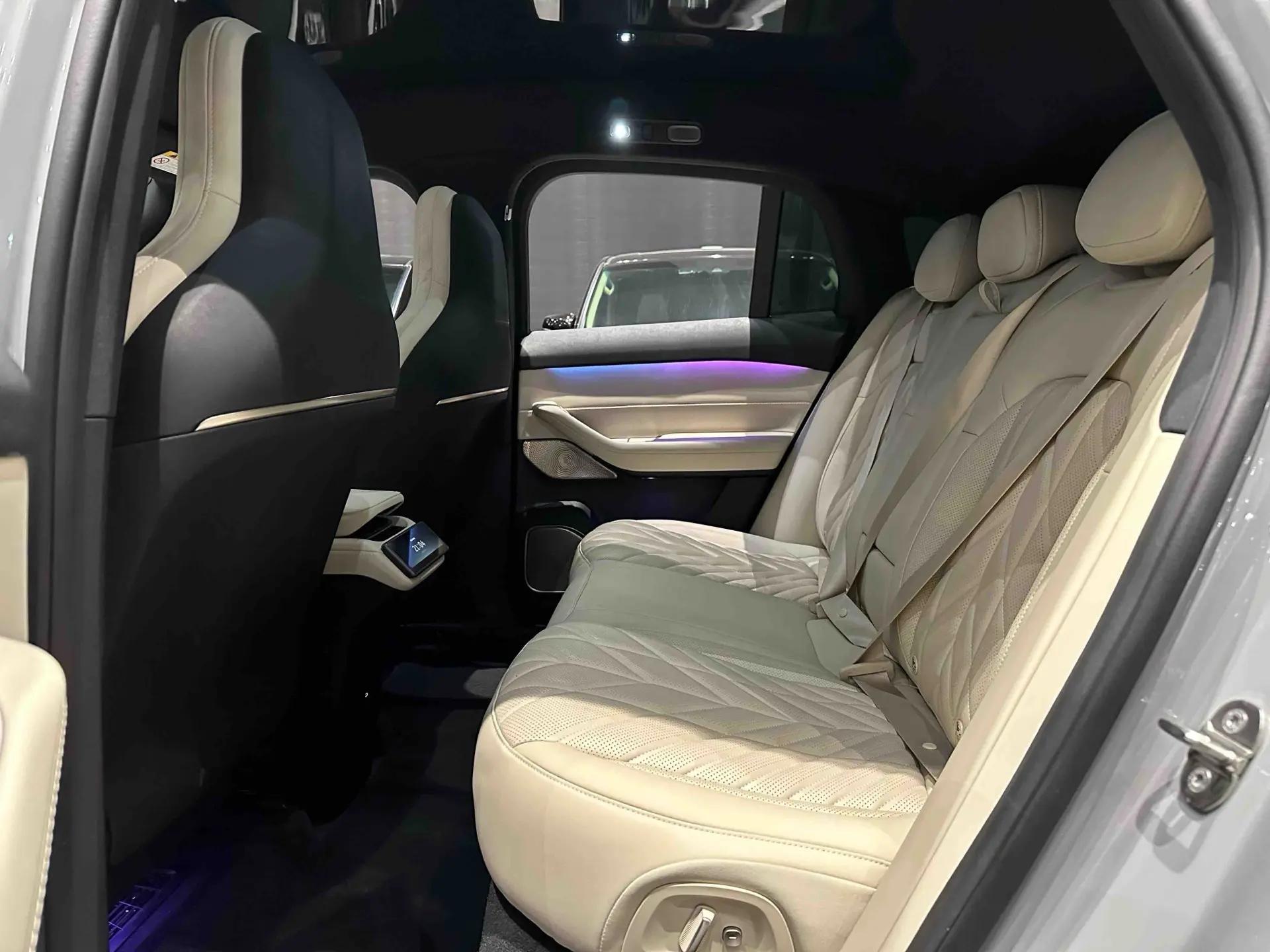 NIO 2025 EC6 75kWh automatic transmission 4
