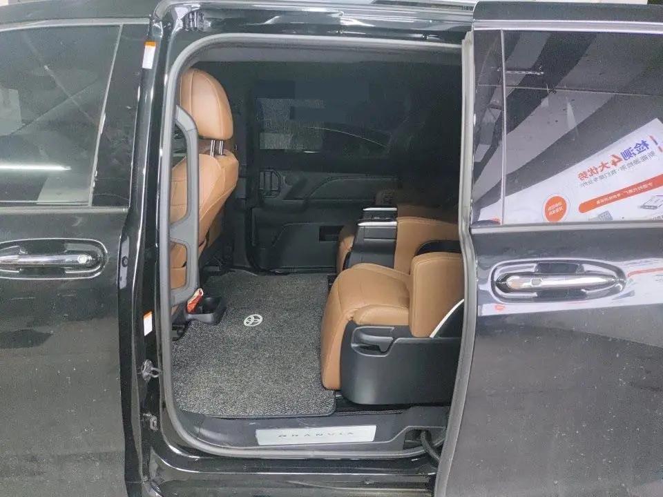 Toyota 2024 Sienna HYBRID 2.5 CVT Prestige ULTRA Edition Automatic 4