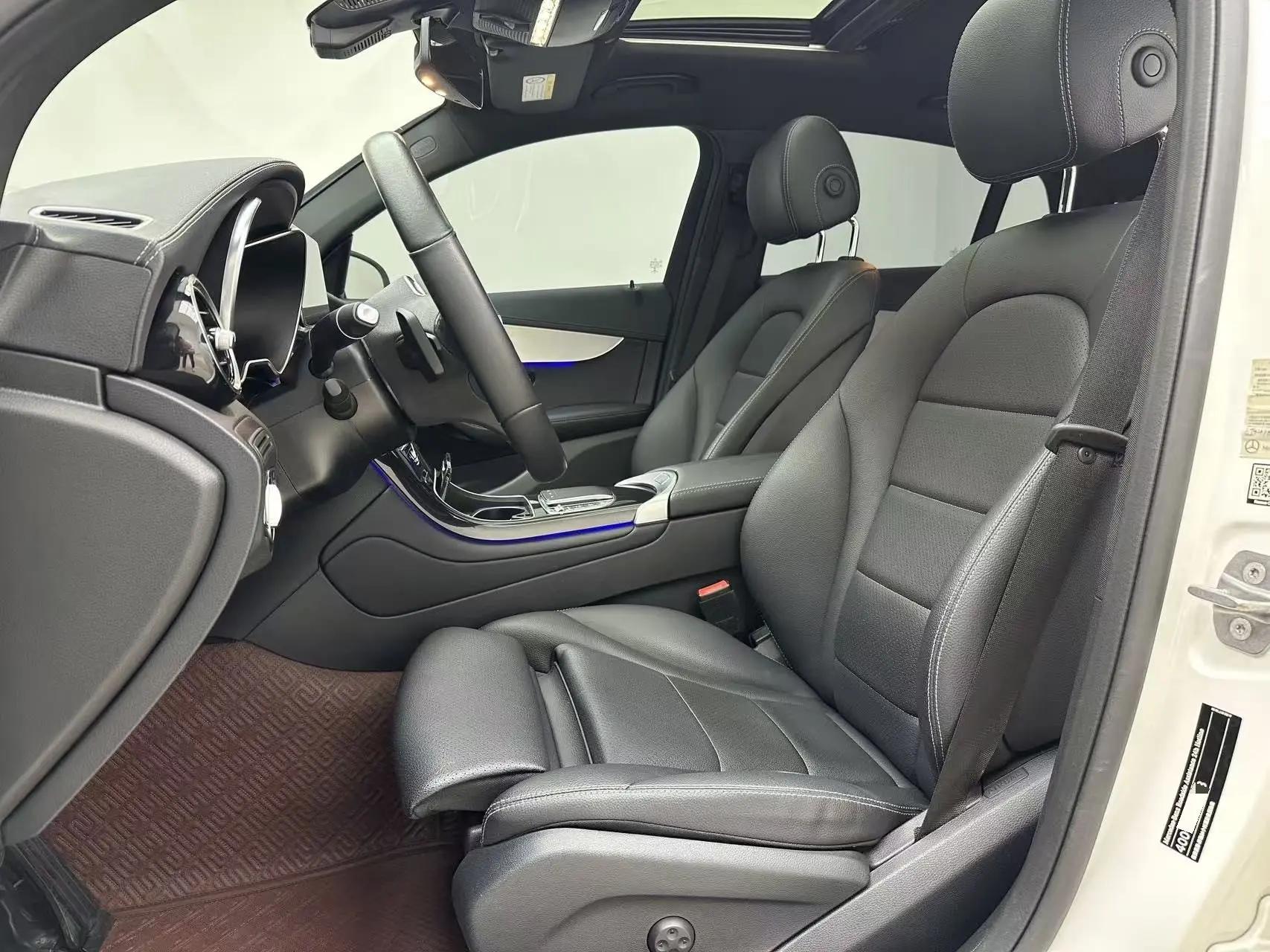 Mercedes Benz GLC Coupe 2020 GLC 260 4MATIC Coupe SUV 3