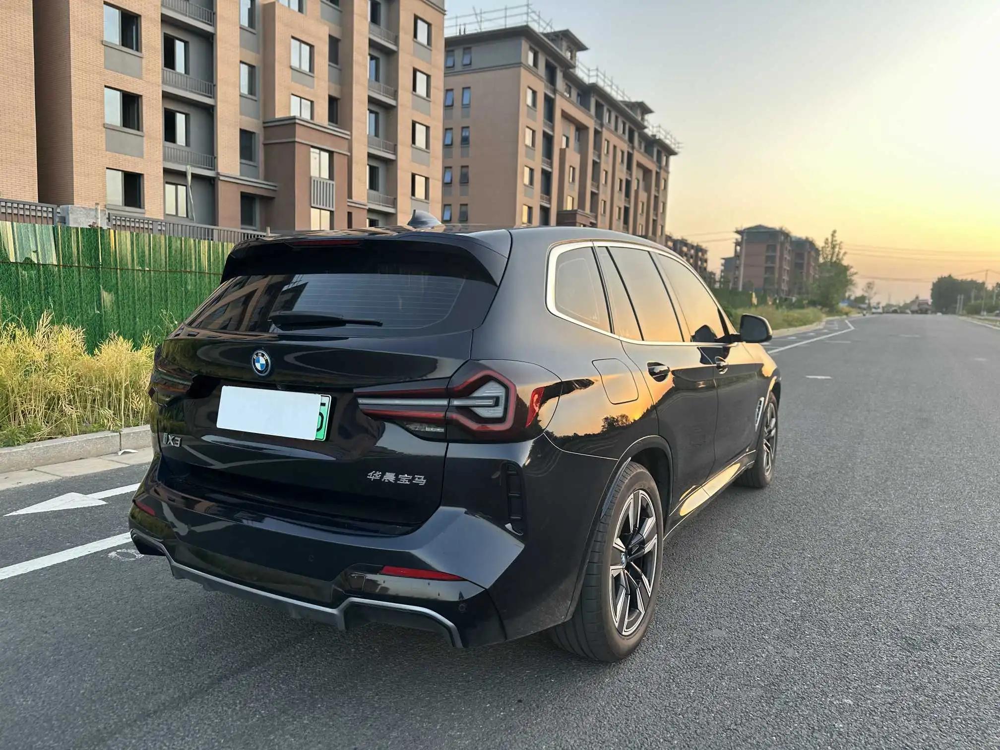 BMW iX3 2022 Leading Type 7