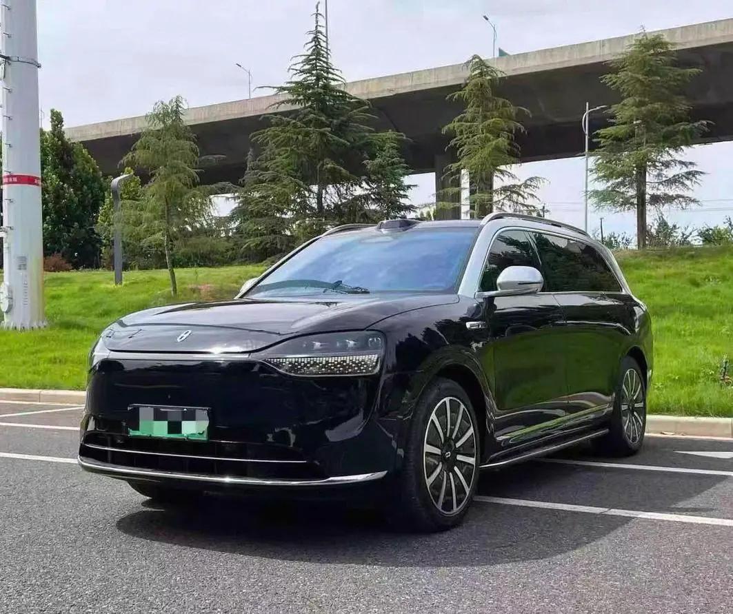 Open image lightbox: AITO 2025 Model AITO M9 Range-Extended Ultra Version 52kWh 6-Seater Automatic