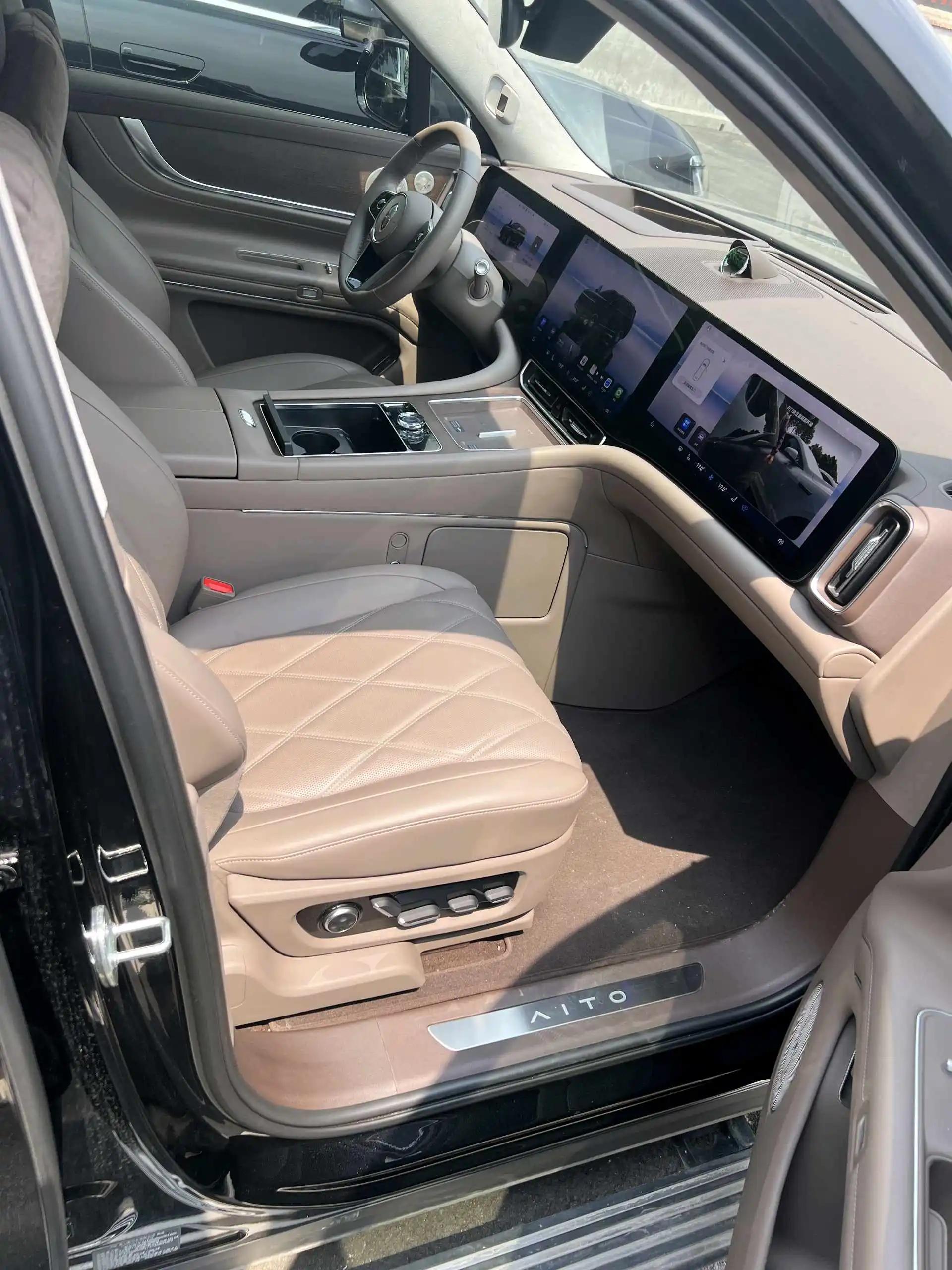 AITO 2025 Model AITO M9 Range-Extended Ultra Version 52kWh 6-Seater Automatic 2