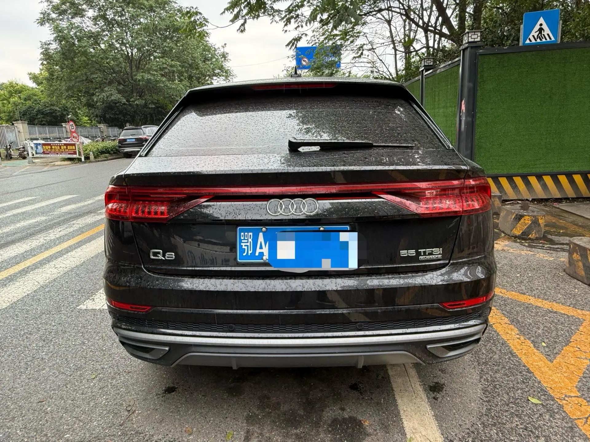 Audi Q8 2019 55 TFSI Deluxe Dynamic 8