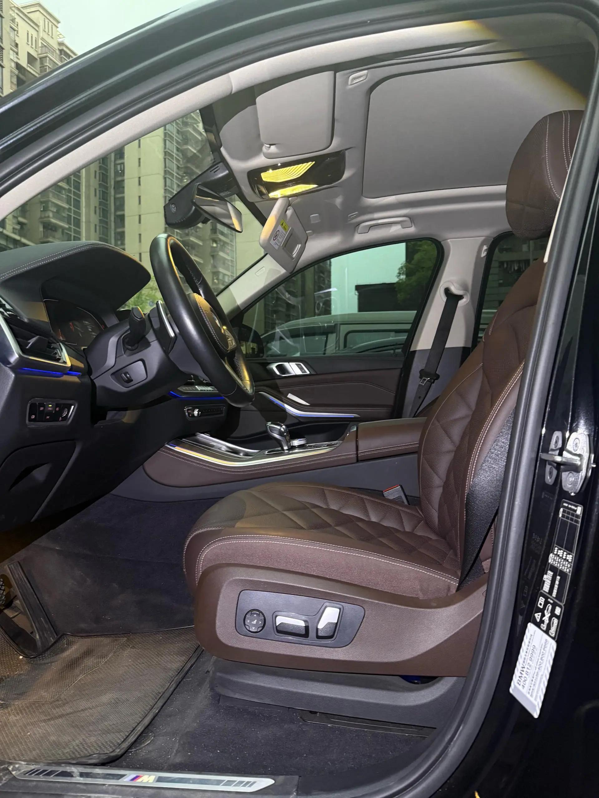 BMW X5 2022 xDrive 30Li M sports set 2