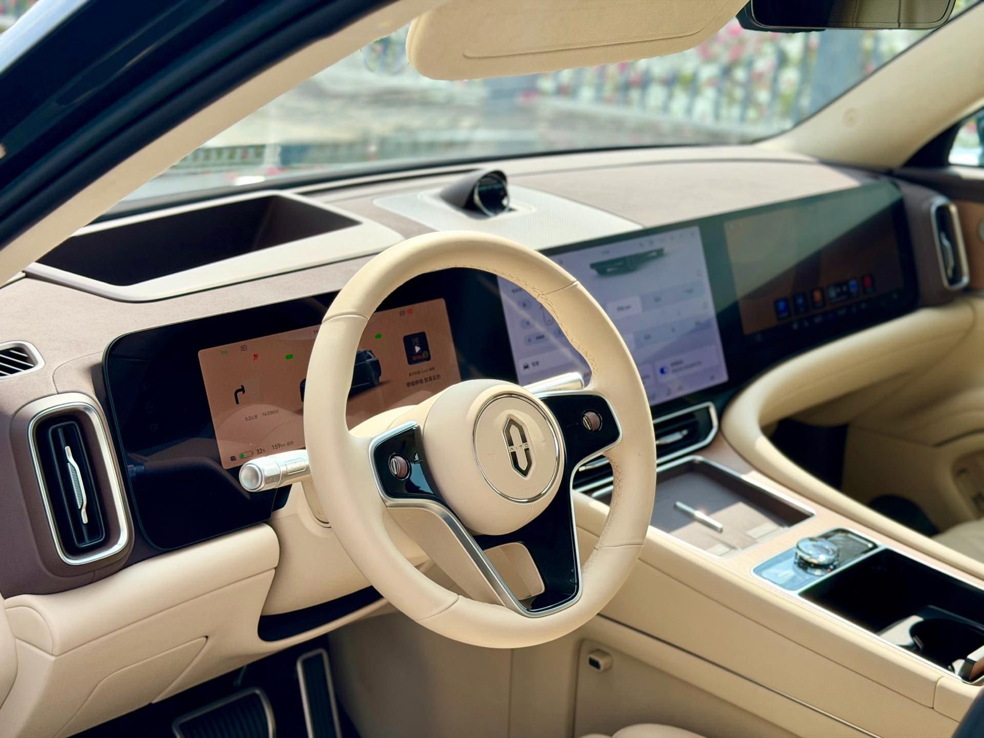 AITO 2025 AITO M9 EV Pure Electric Ultra Edition 100kWh6-seat Edition Automatic Gear 8