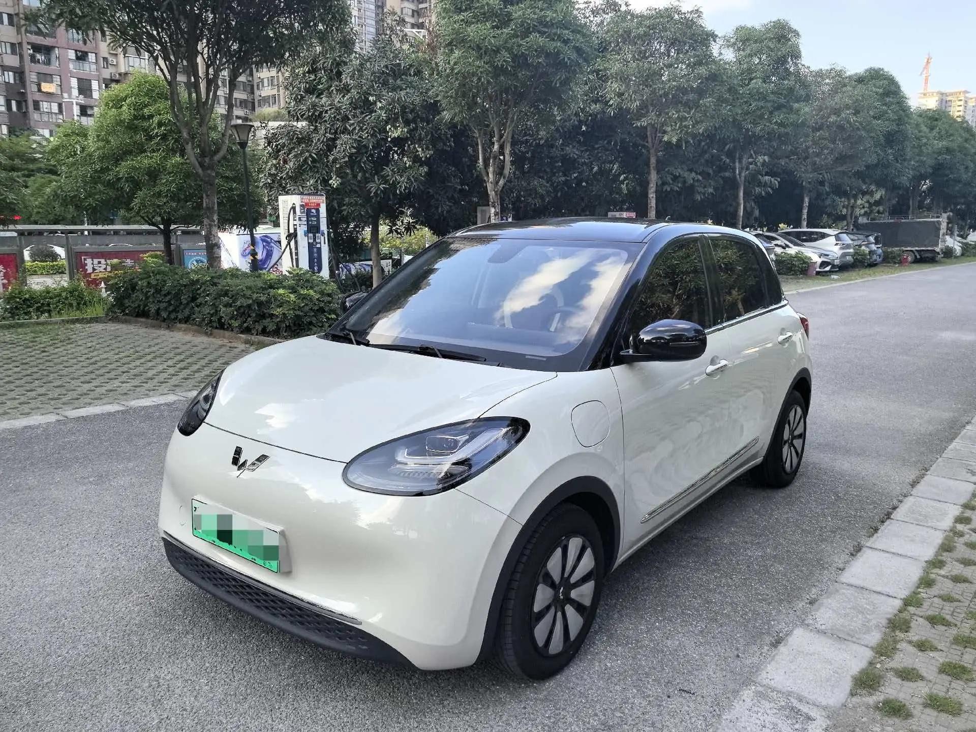 WuLing Plantronics 2023 410km LingBox Premium