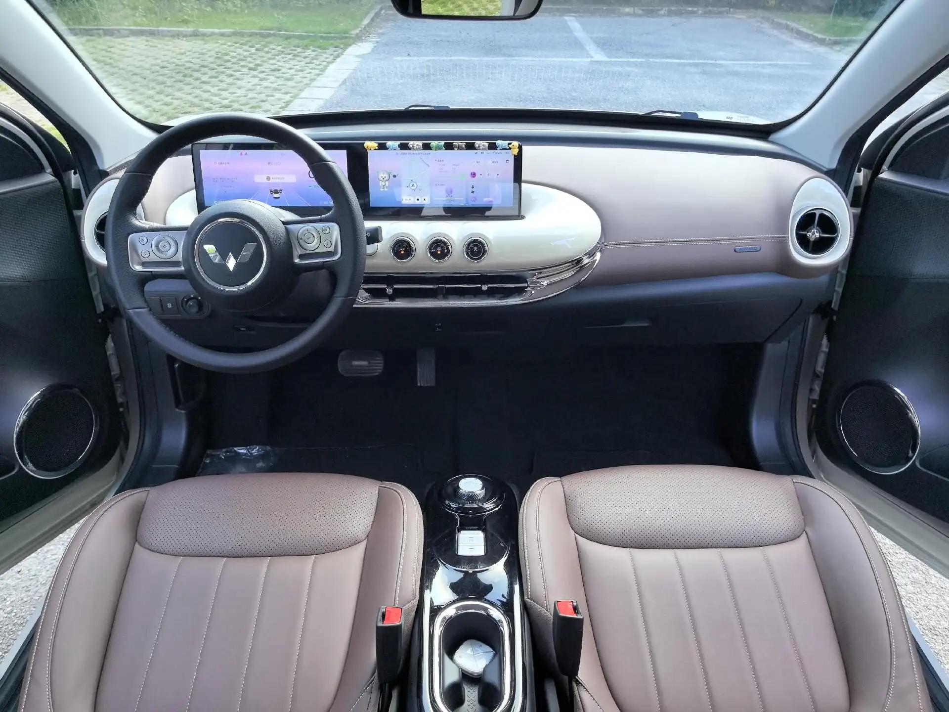 WuLing Plantronics 2023 410km LingBox Premium 9